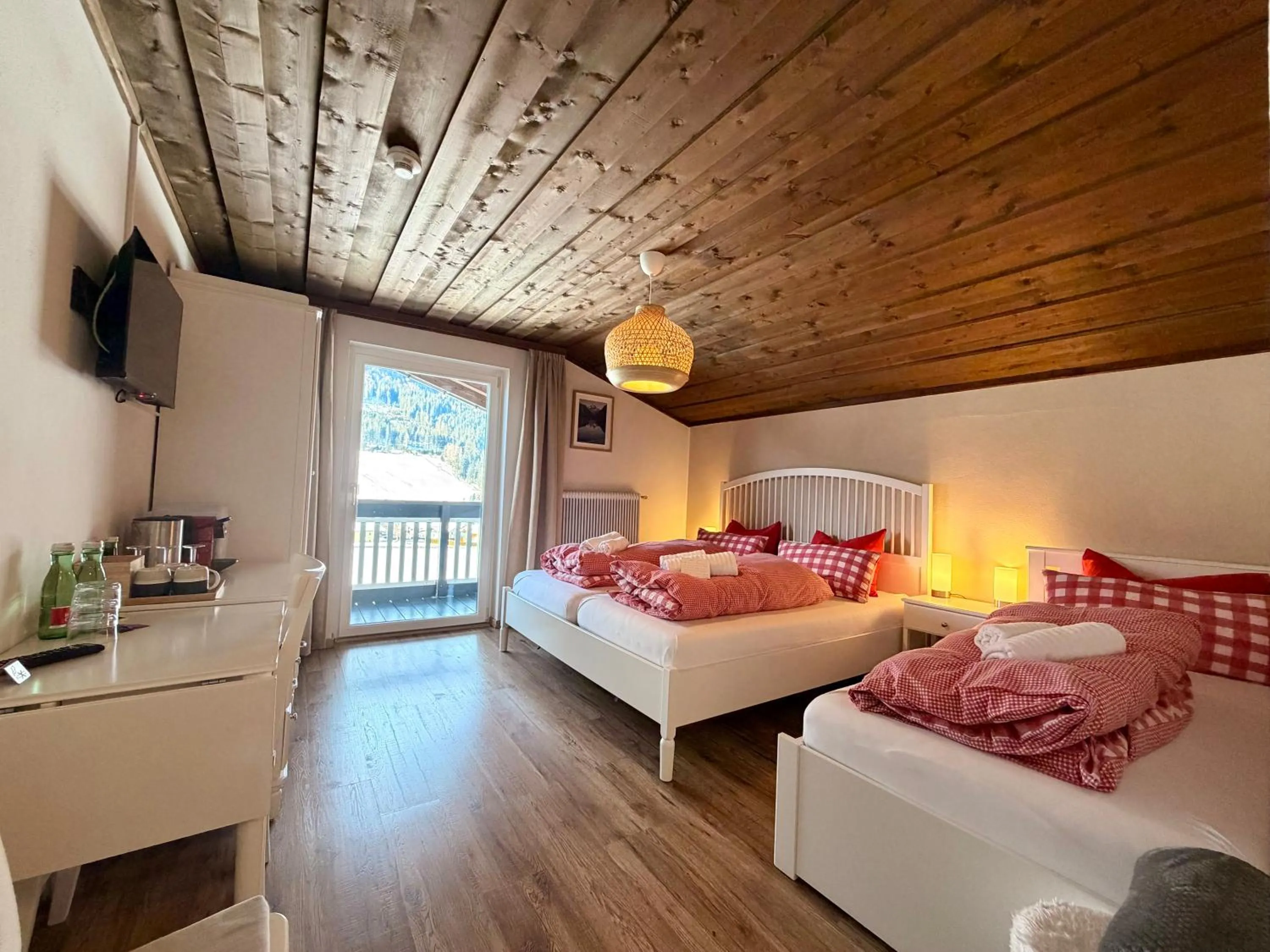Bed in Boutique Hotel Alpenhof
