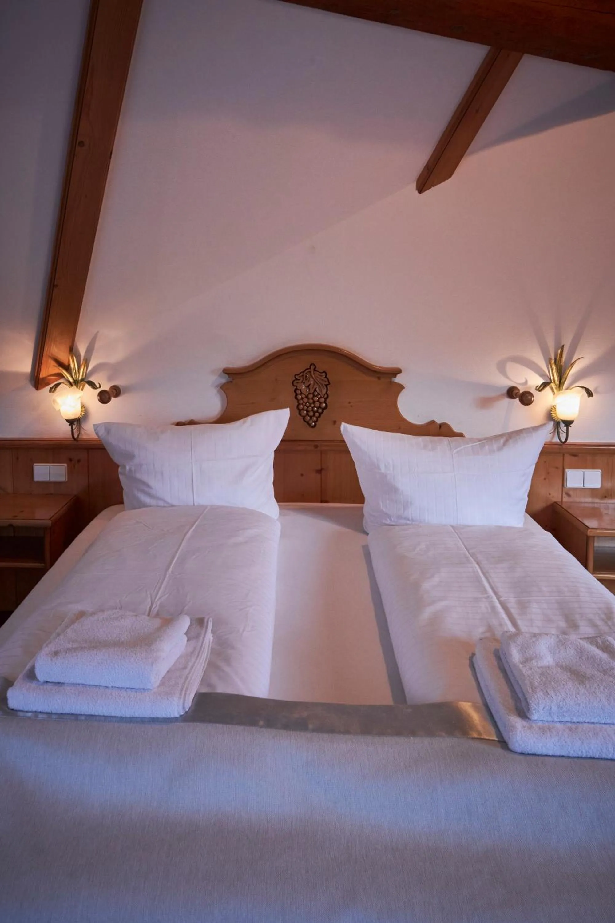 Bed in Landhotel Traube