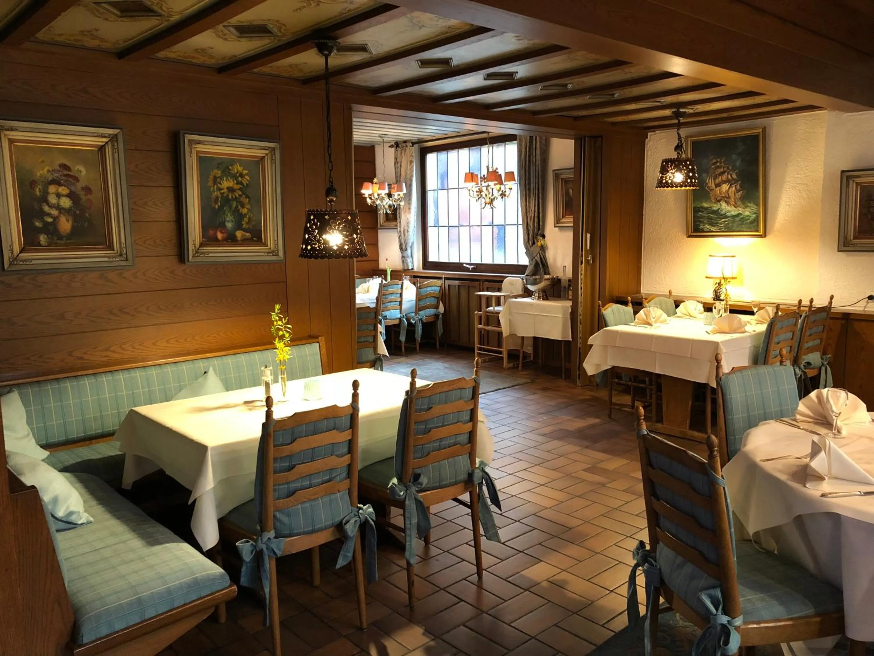 Restaurant/places to eat in Landhotel Traube
