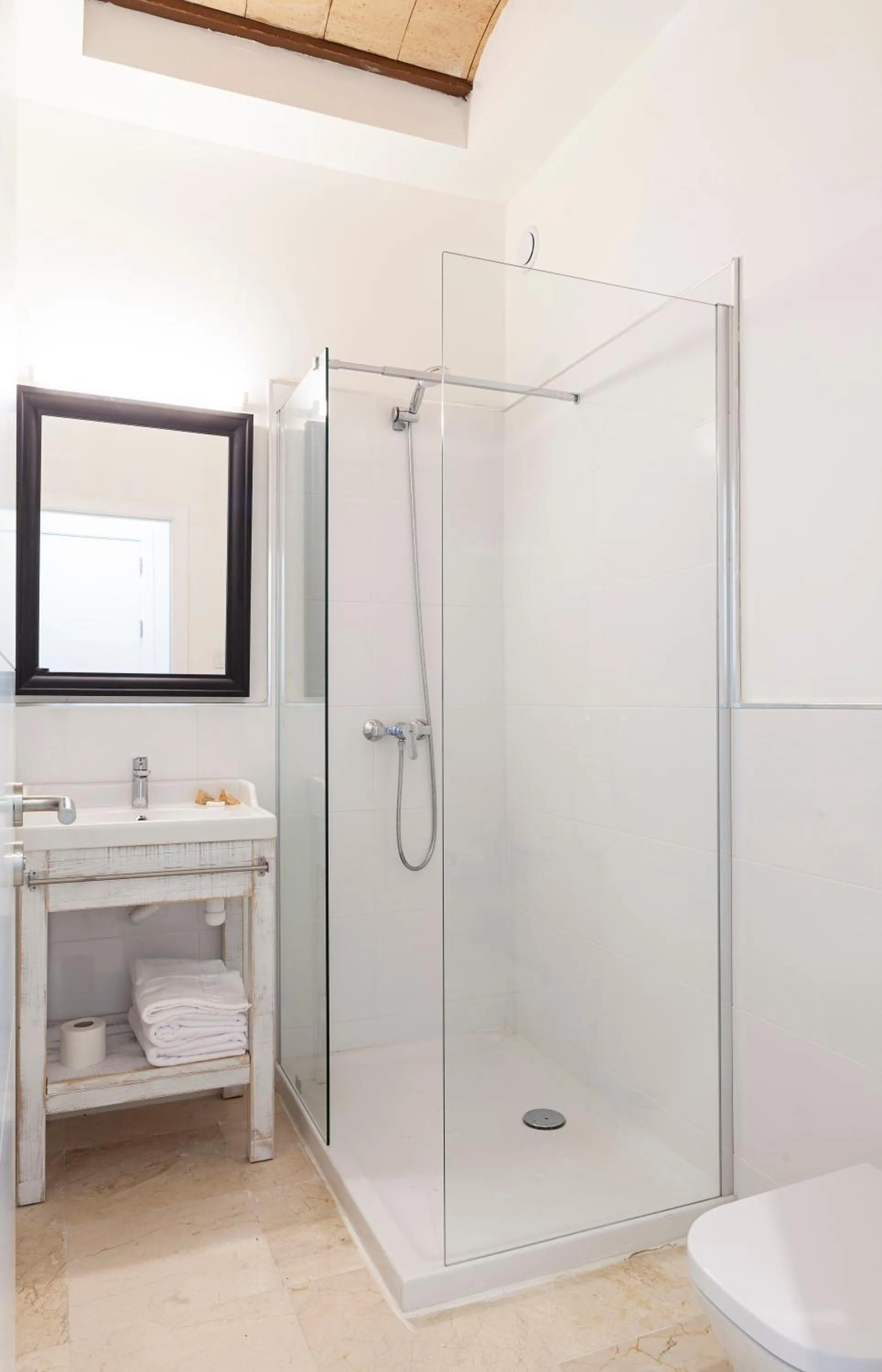 Bathroom in Ad Hoc Vitae Retreats & Health Only Adults