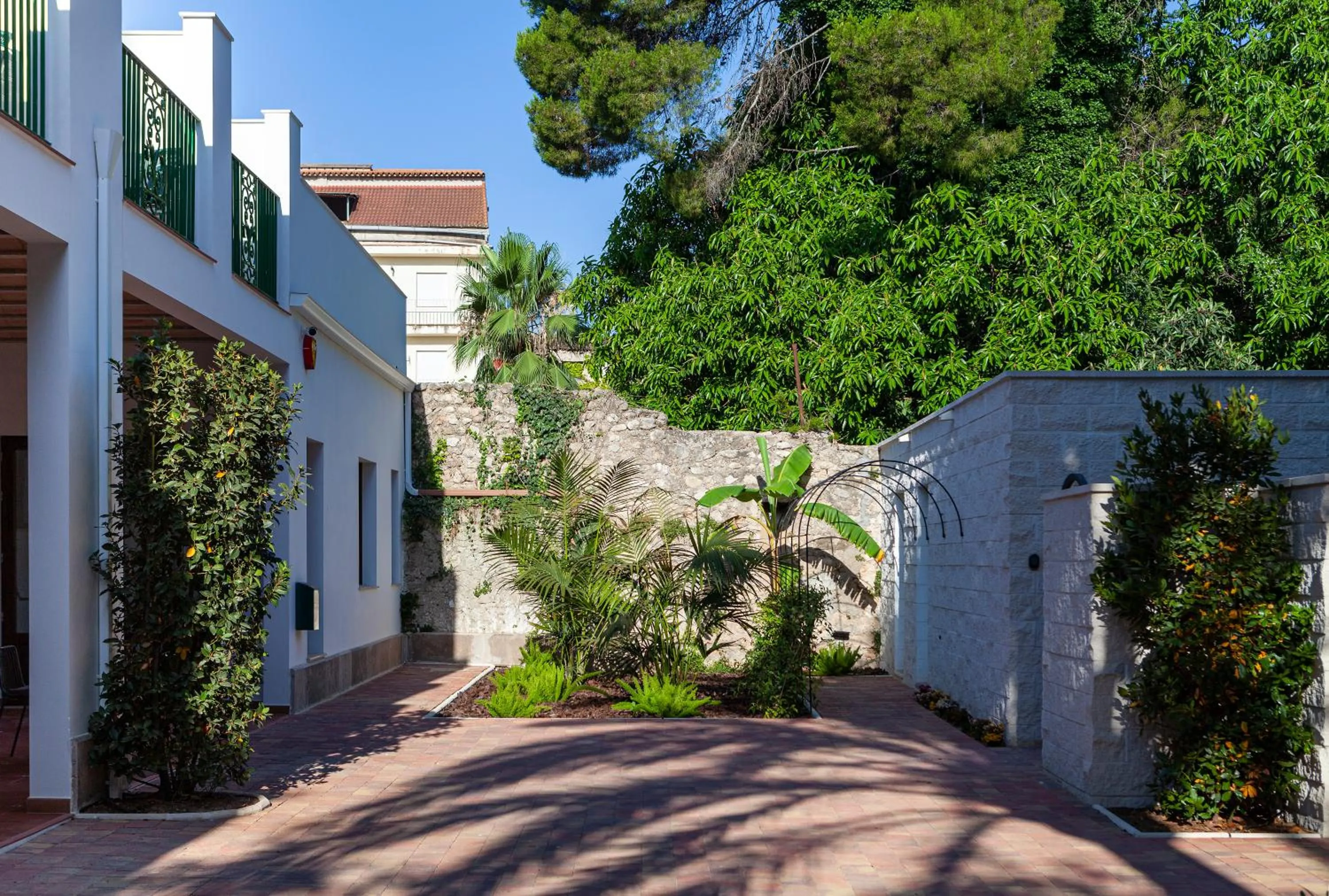 Garden in Ad Hoc Vitae Retreats & Health Only Adults