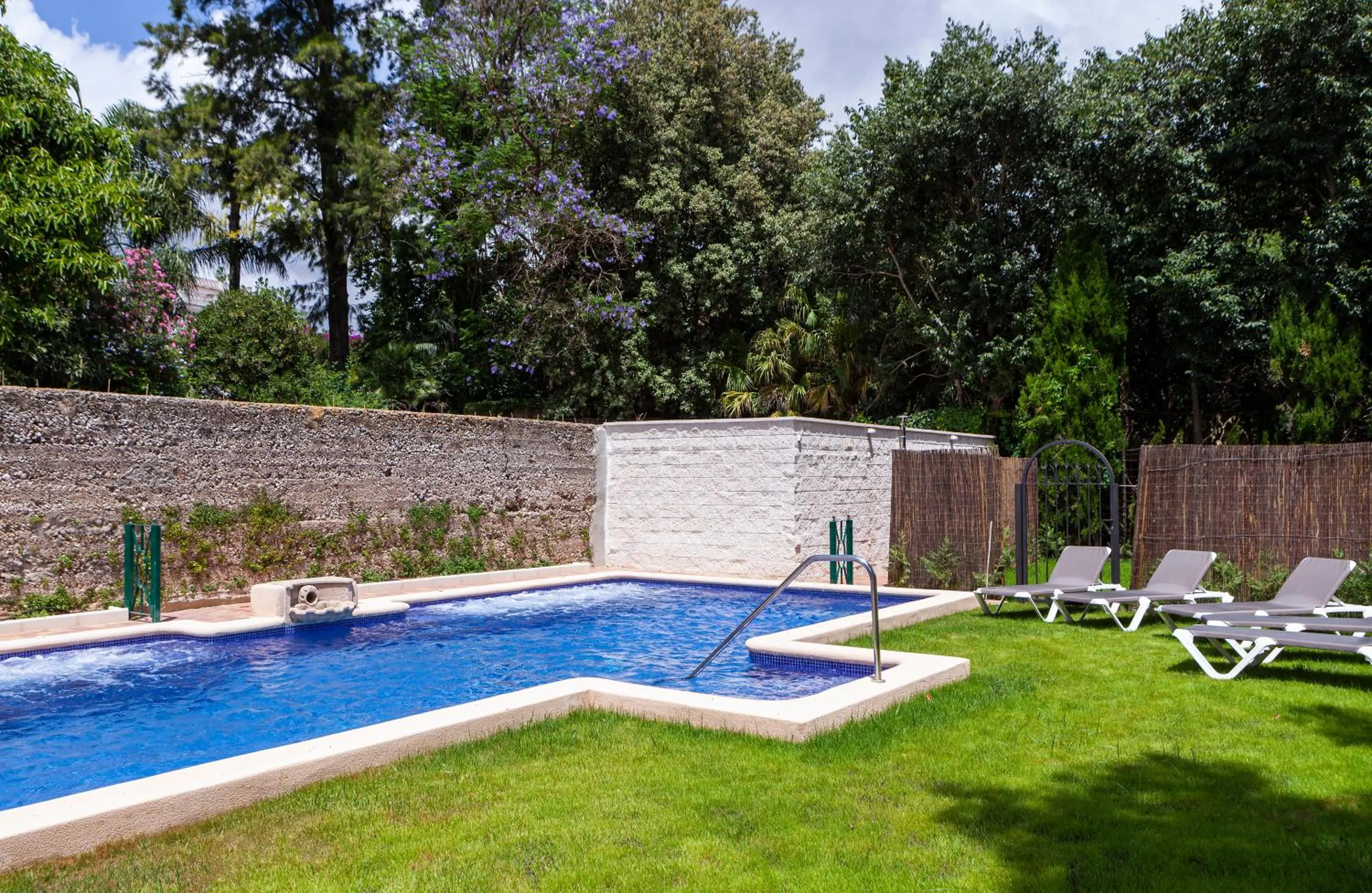 Swimming pool in Ad Hoc Vitae Retreats & Health Only Adults