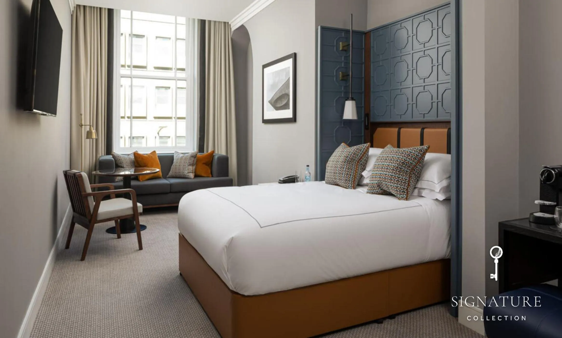 Bed in The Parkgate Hotel