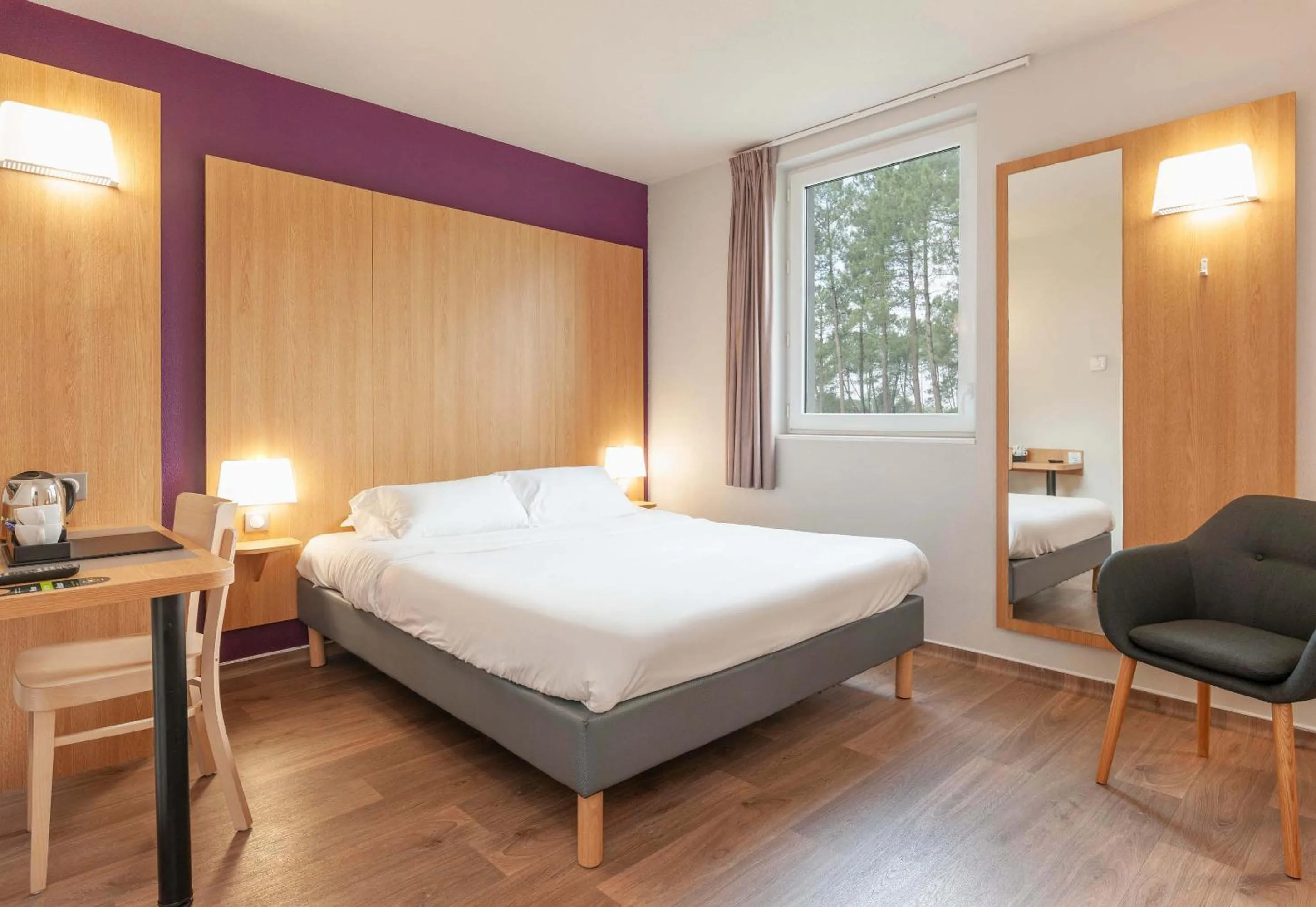 Bedroom, Bed in B&B HOTEL Mont-de-Marsan