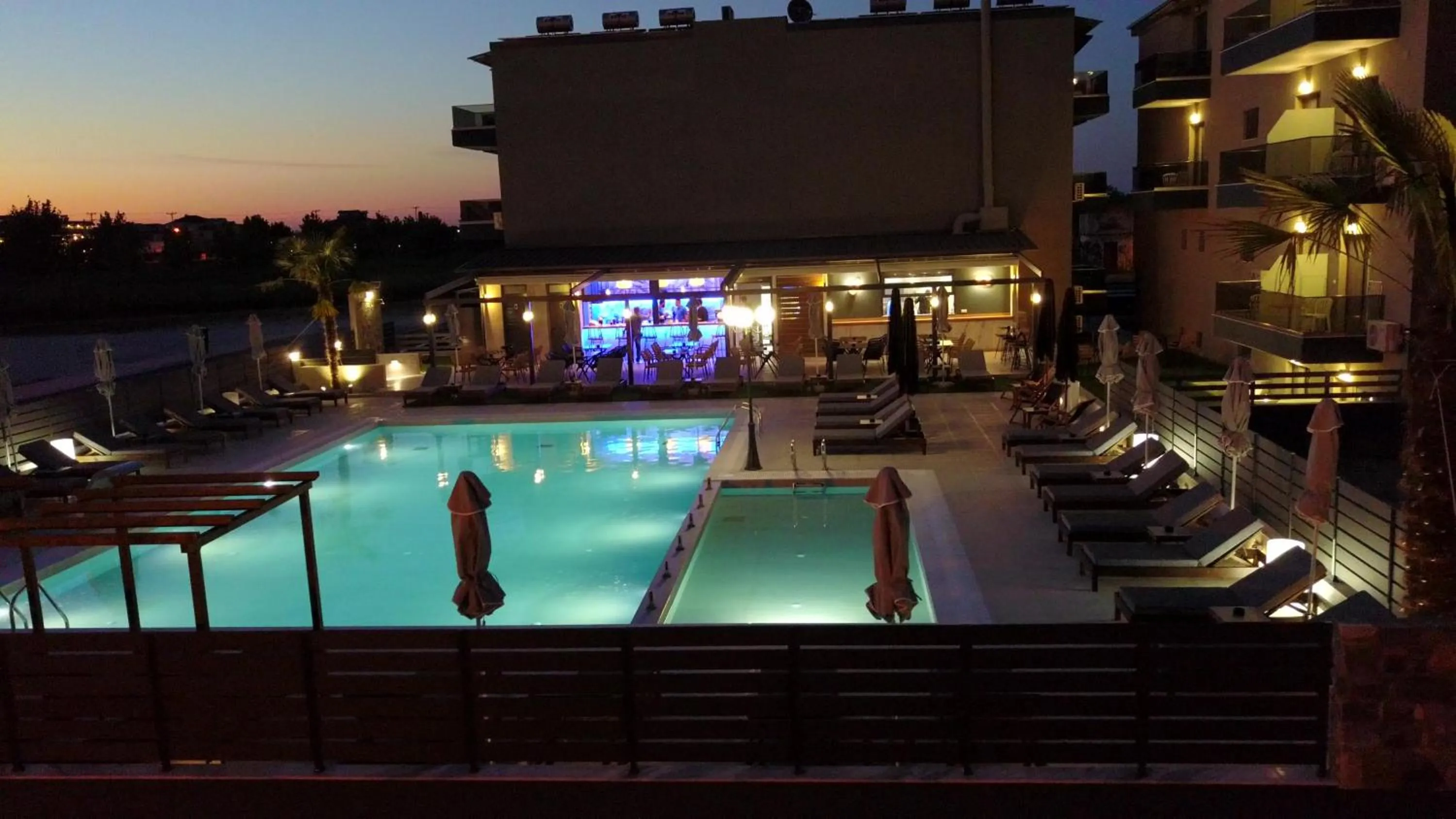 Restaurant/places to eat in ASTERAS STUDIOS