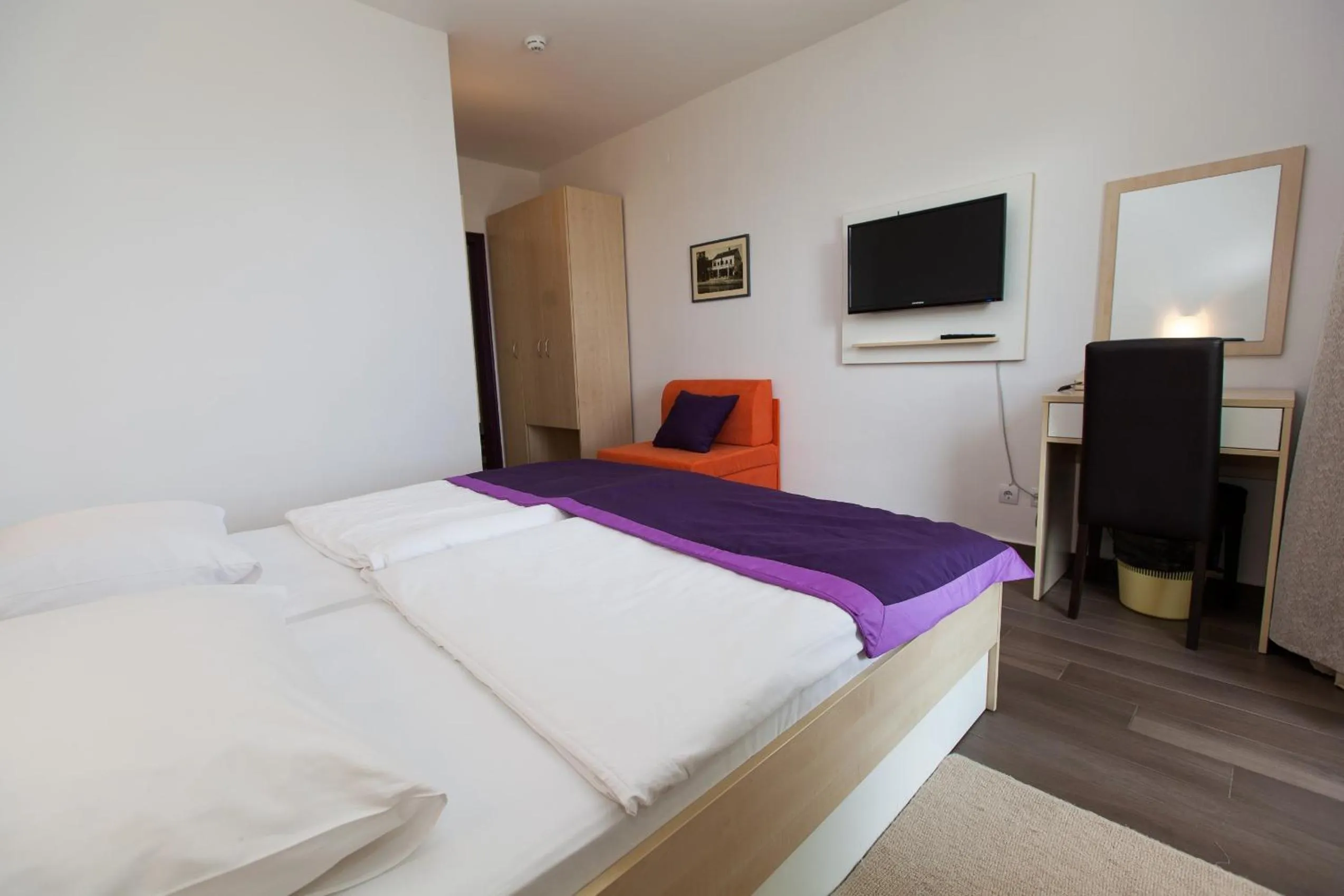 Bedroom, Bed in Hotel Slaven