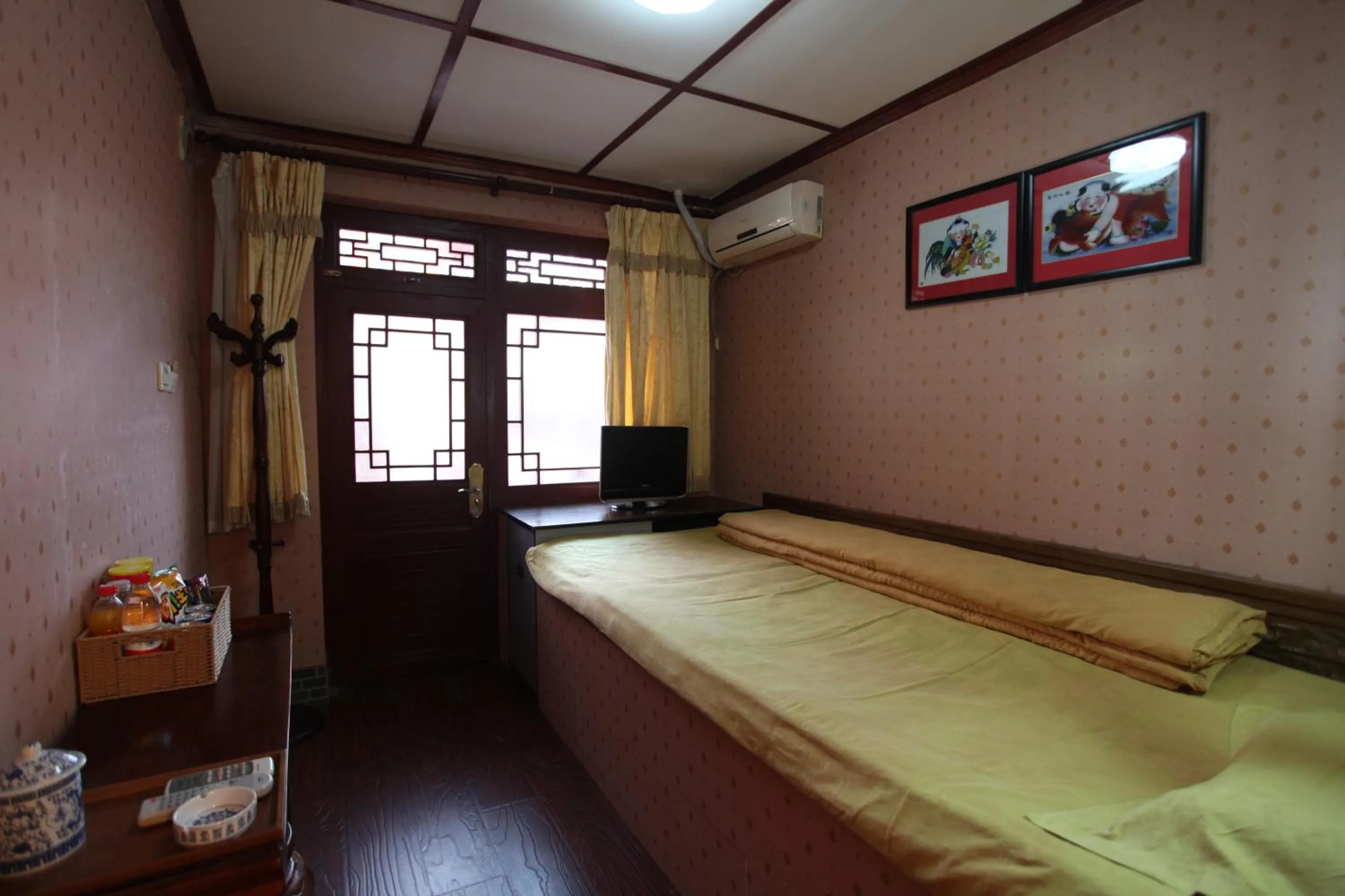 Photo of the whole room, Seating Area in Citycourt Hotel