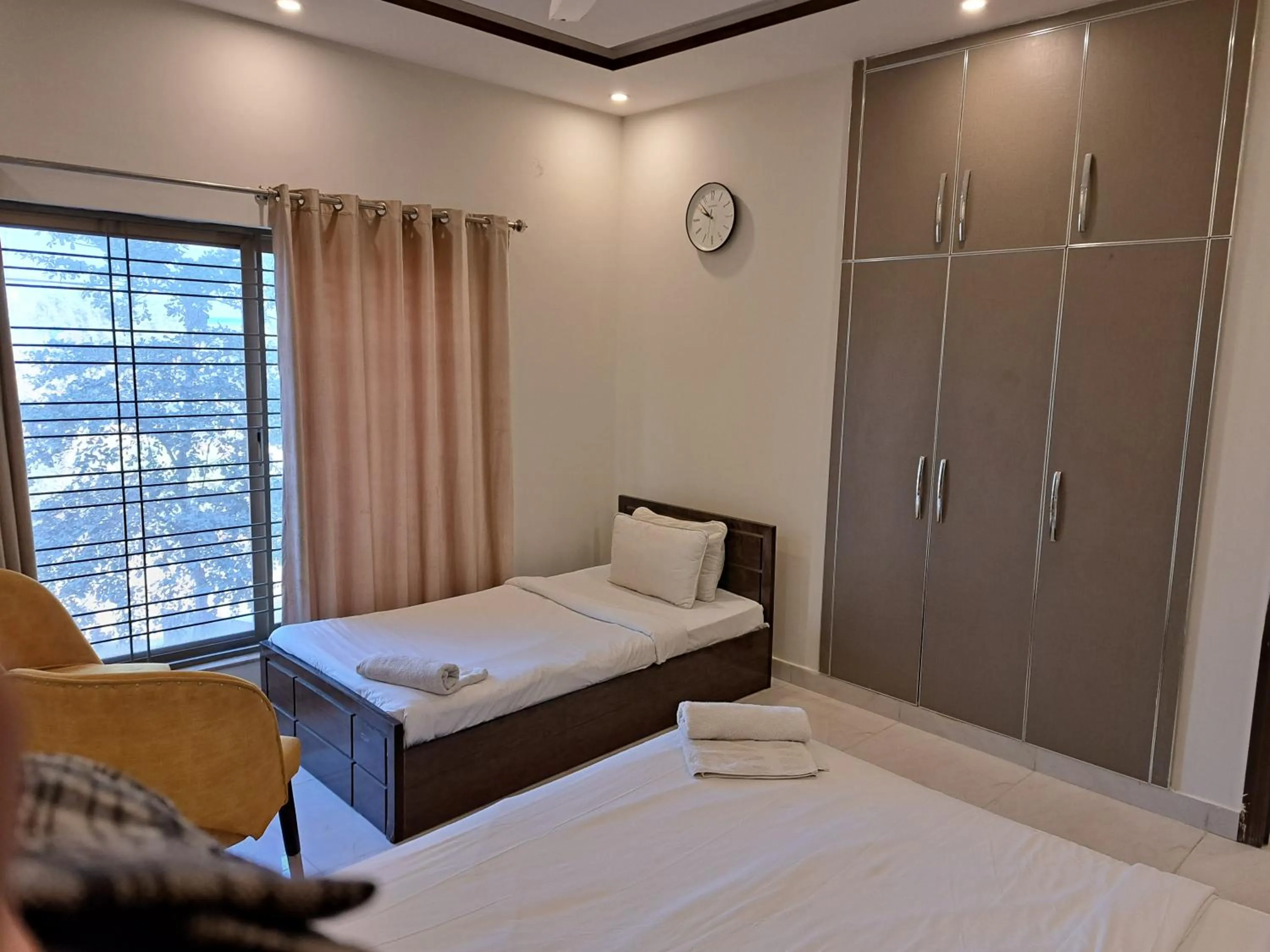 Bed in Cuzzy Inn Hotel