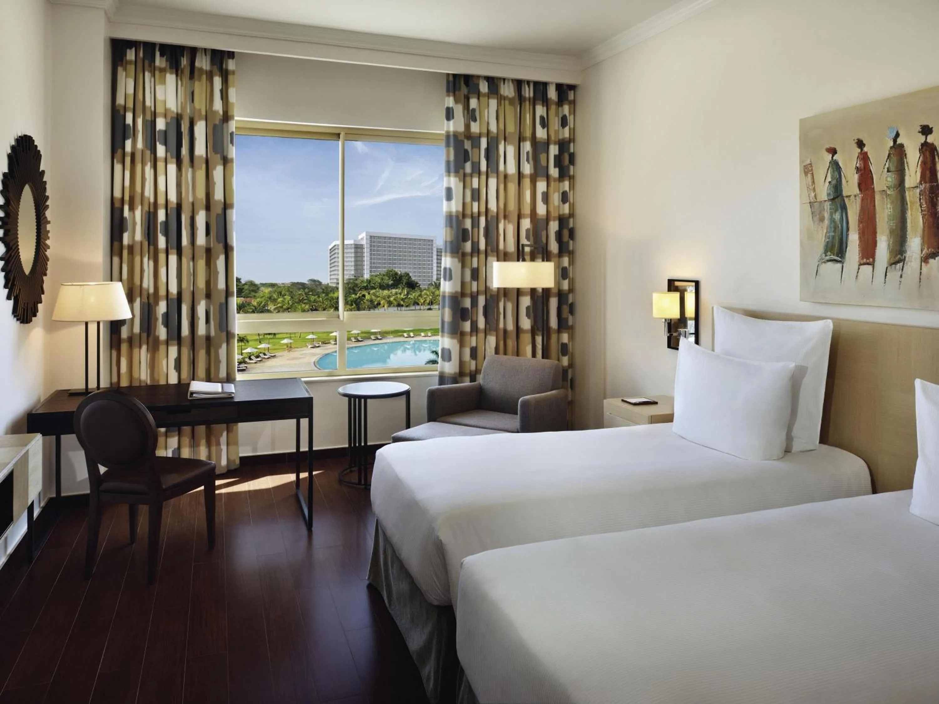 Bedroom, Bed in Mövenpick Ambassador Hotel Accra