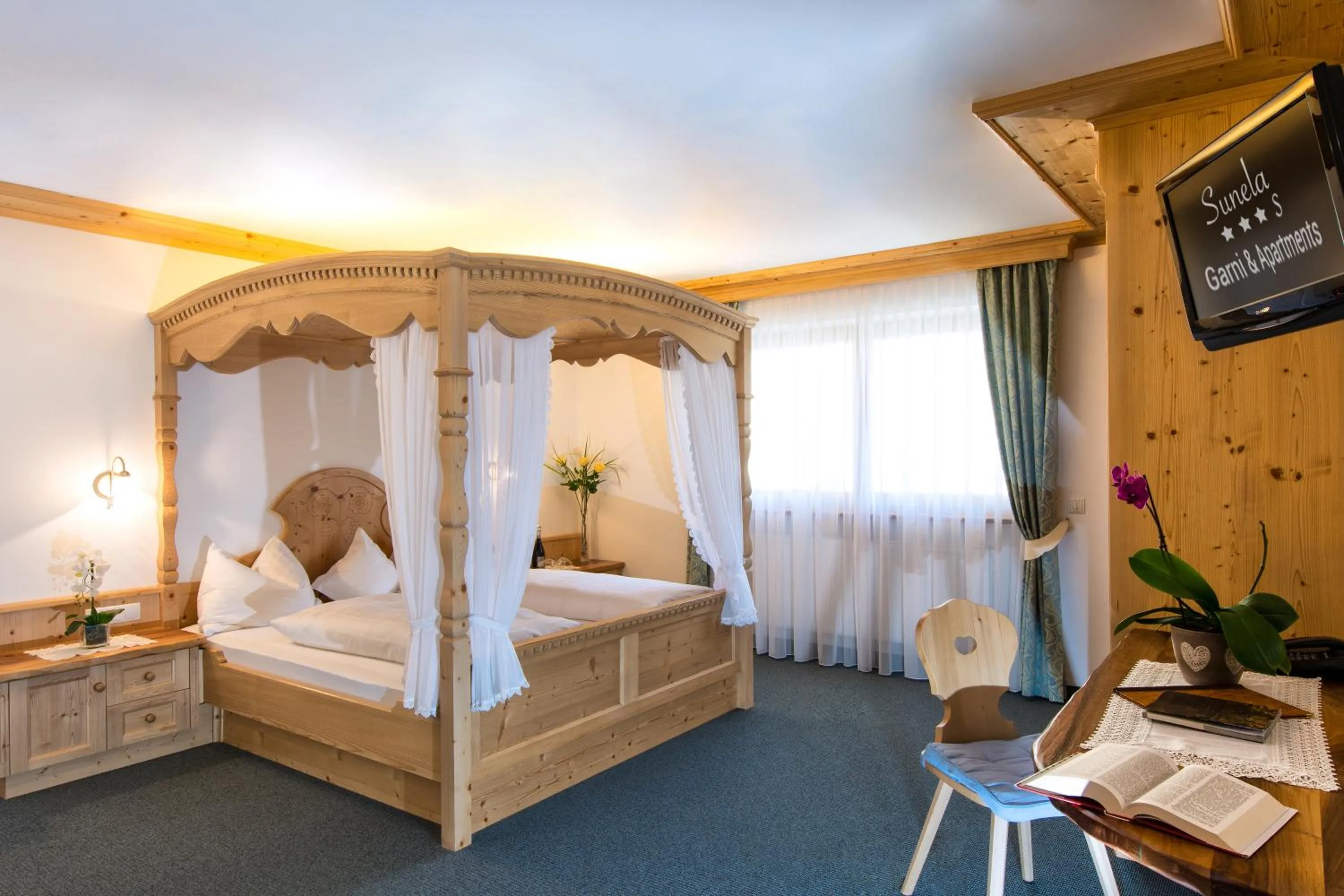 Photo of the whole room, Bed in Apartments Sunela