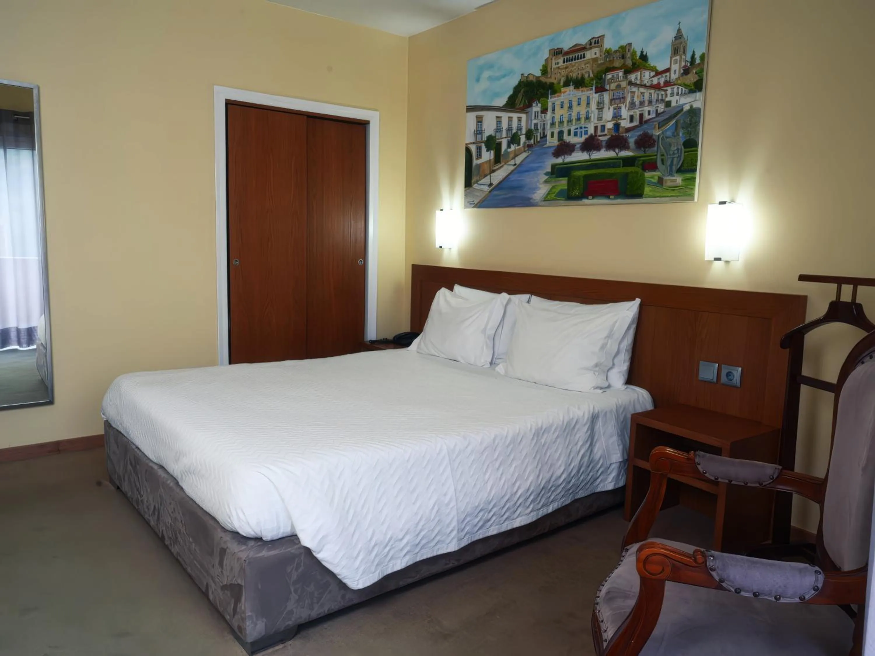 Balcony/Terrace, Bed in Hotel São Francisco