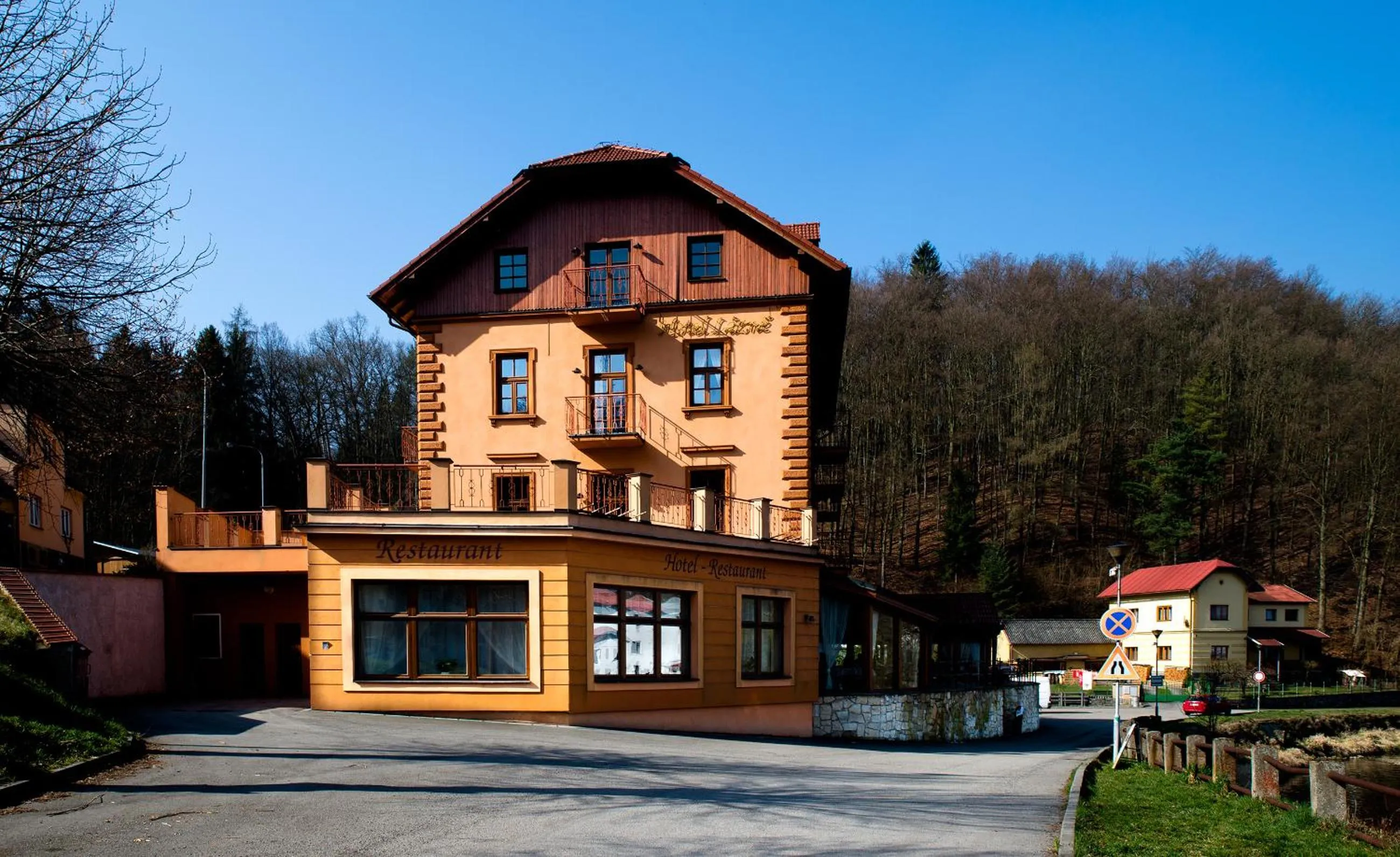 Property building in ROMANTIK HOTEL ELEONORA