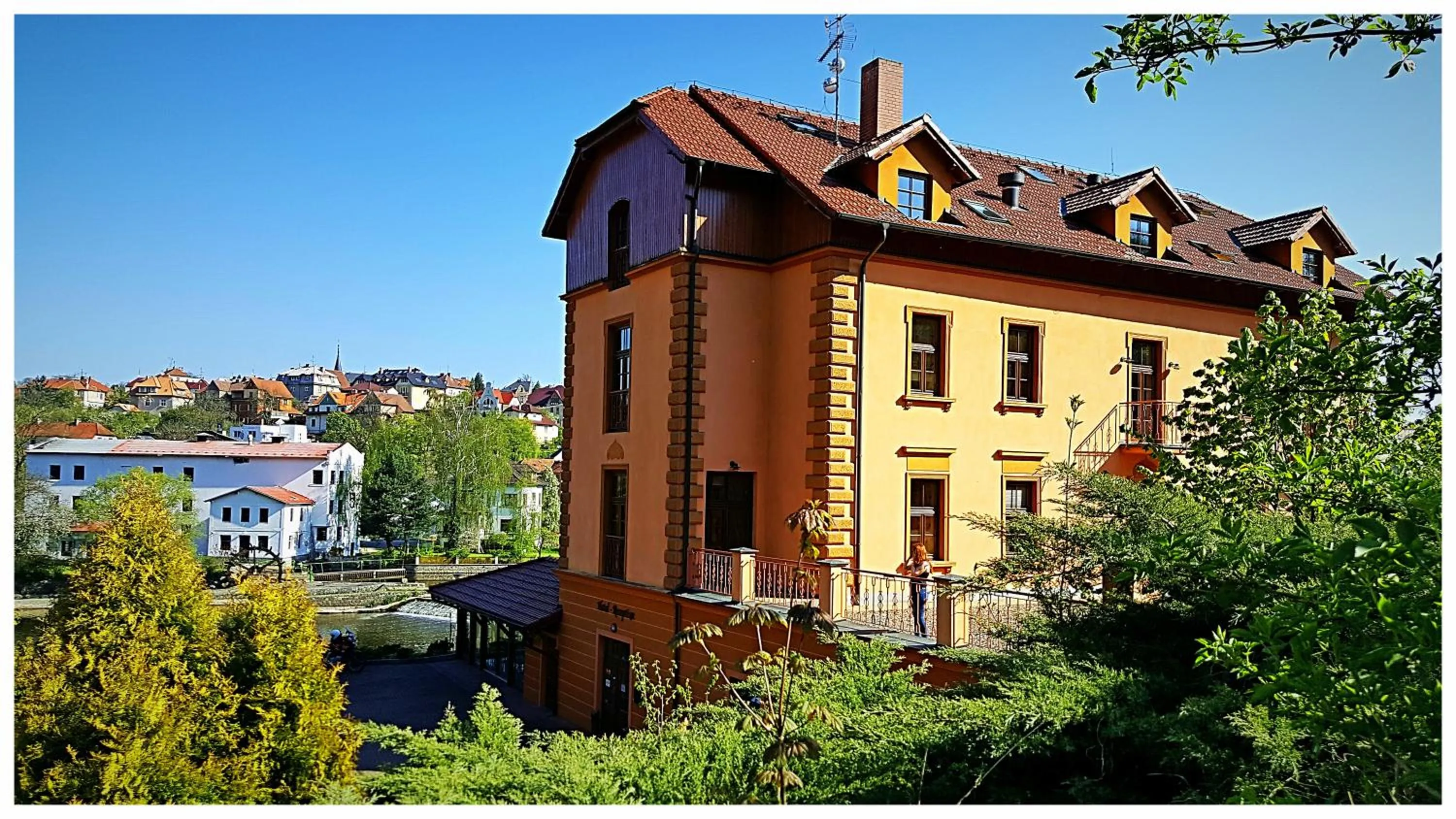 Property building in ROMANTIK HOTEL ELEONORA