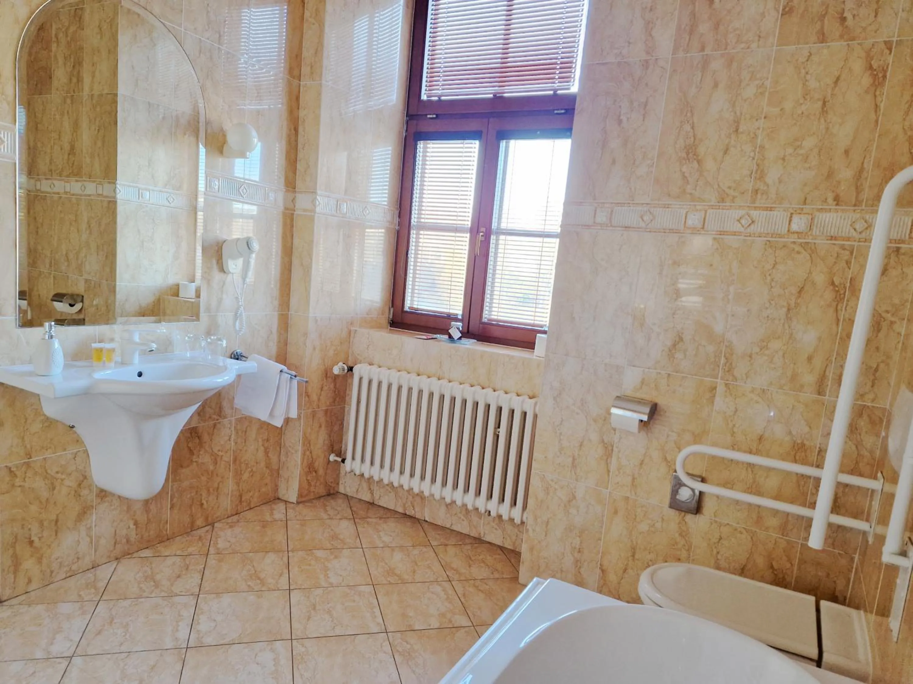 Bathroom in ROMANTIK HOTEL ELEONORA