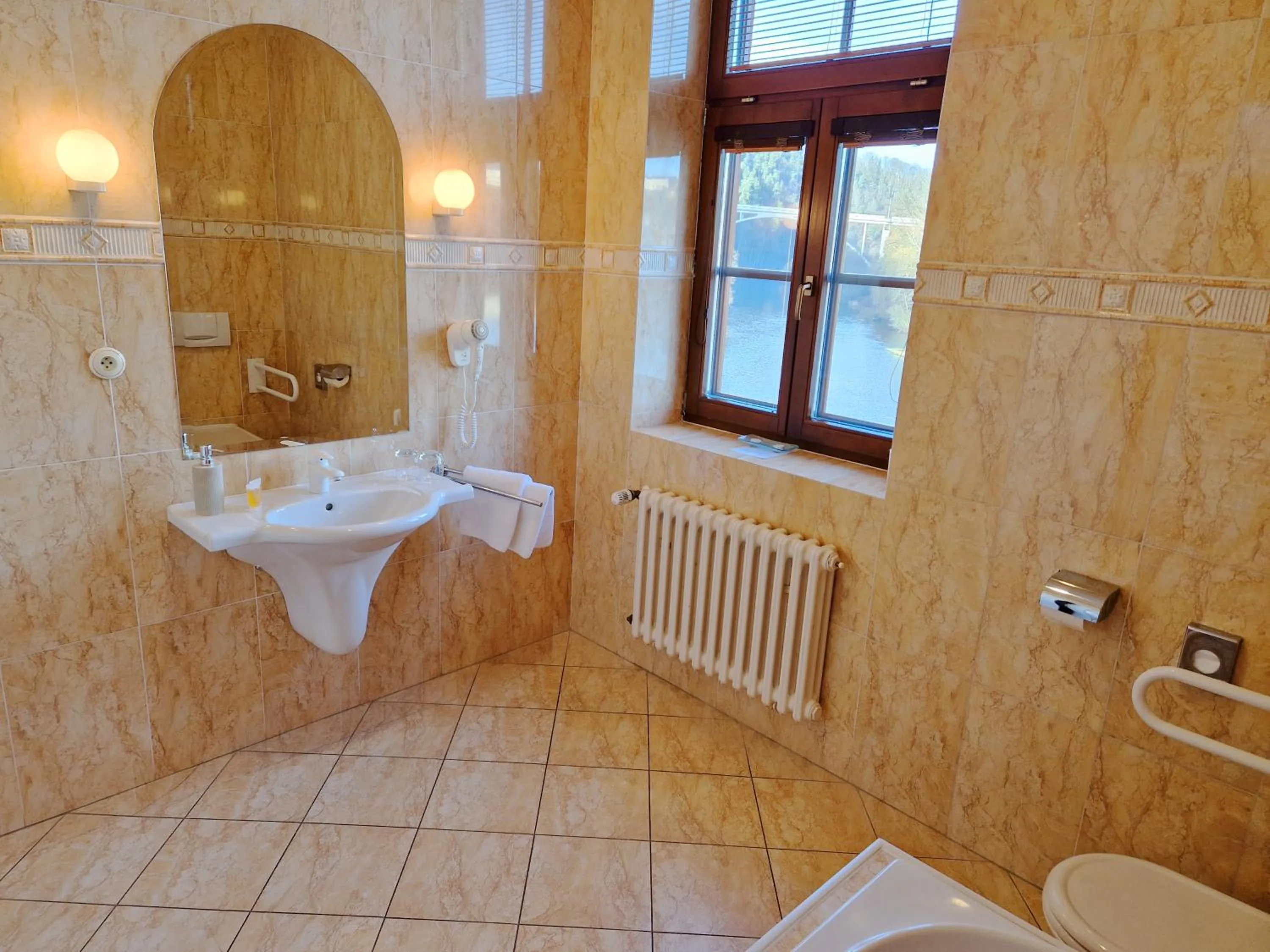 Bathroom in ROMANTIK HOTEL ELEONORA