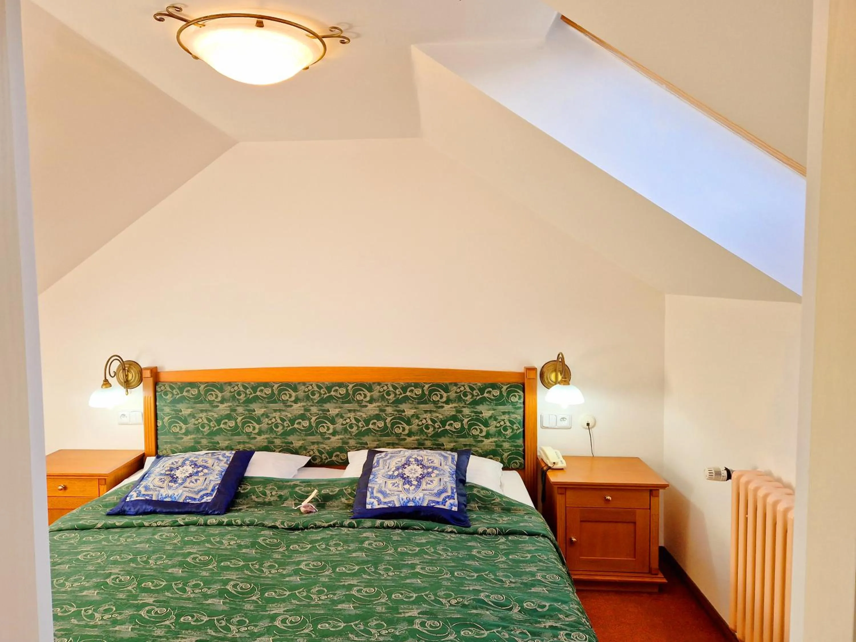 Bedroom, Bed in ROMANTIK HOTEL ELEONORA