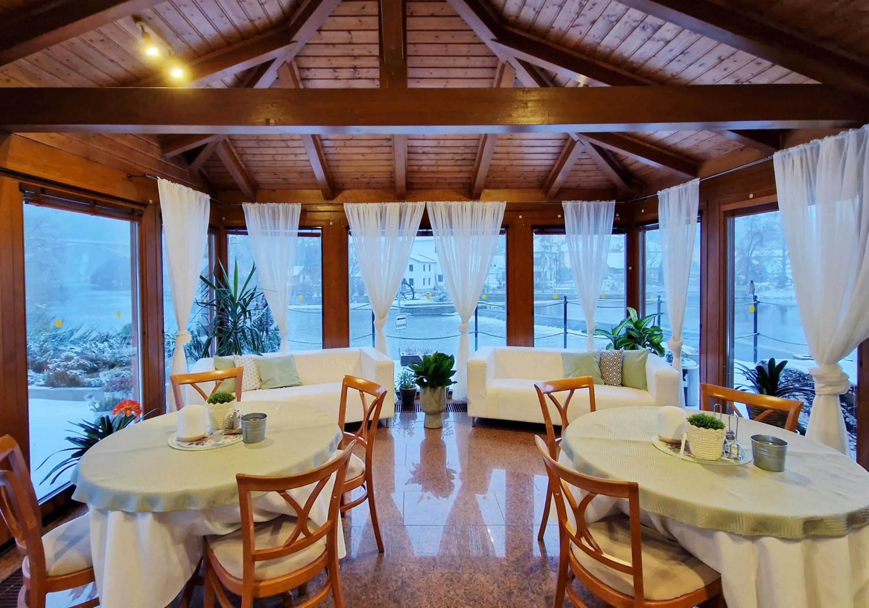 Restaurant/places to eat in ROMANTIK HOTEL ELEONORA