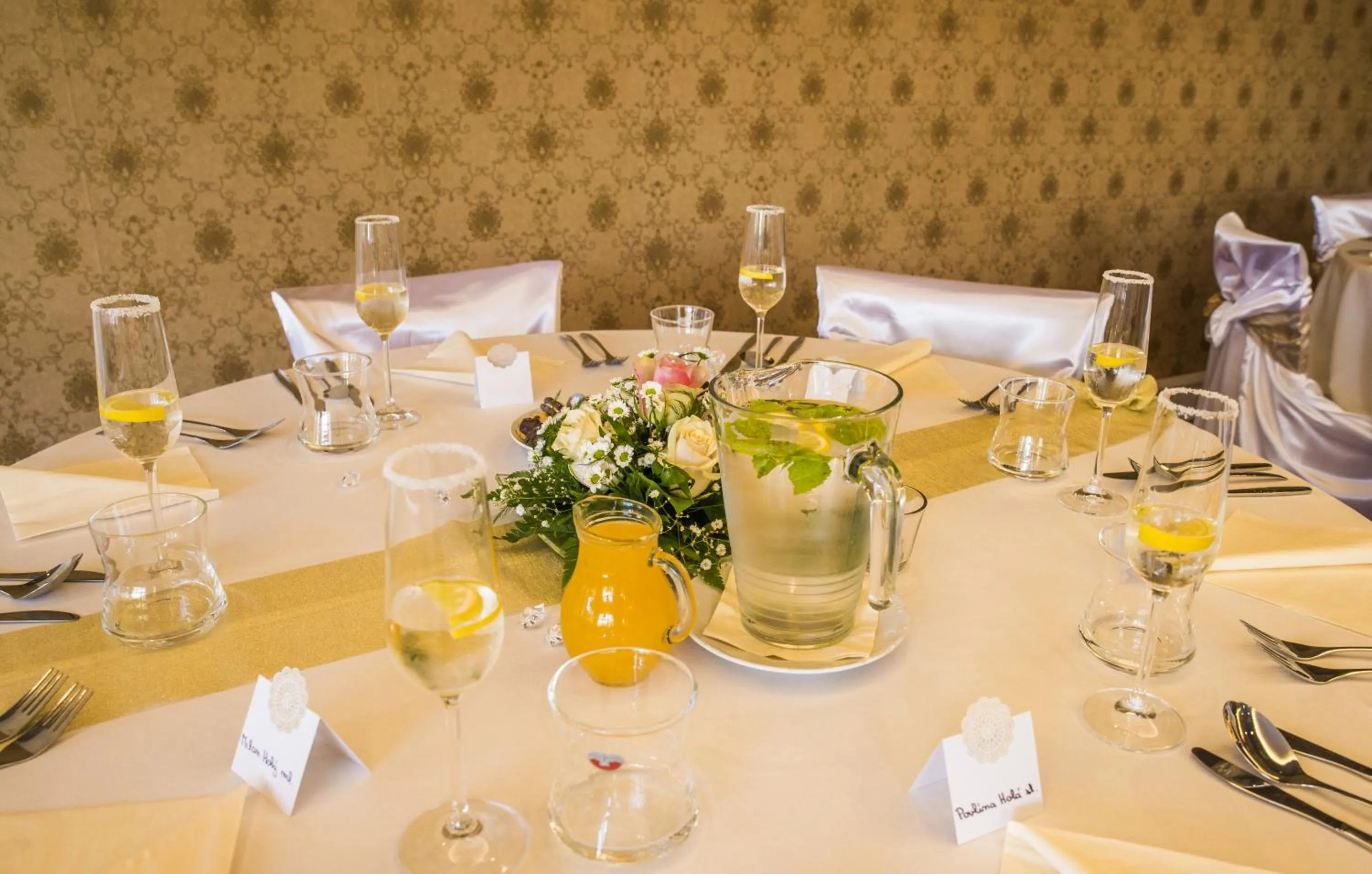 Restaurant/places to eat in ROMANTIK HOTEL ELEONORA