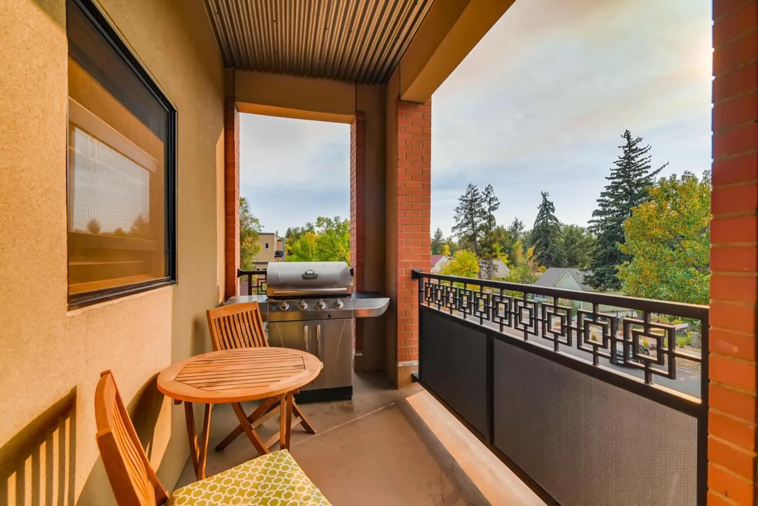 Old Town Loft Oasis with Amazing Rooftop Deck!