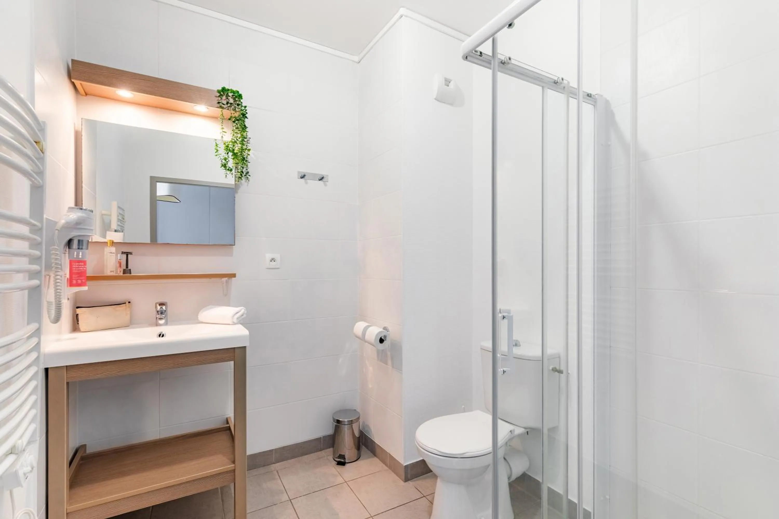 Shower in Appart'City Confort Cherbourg