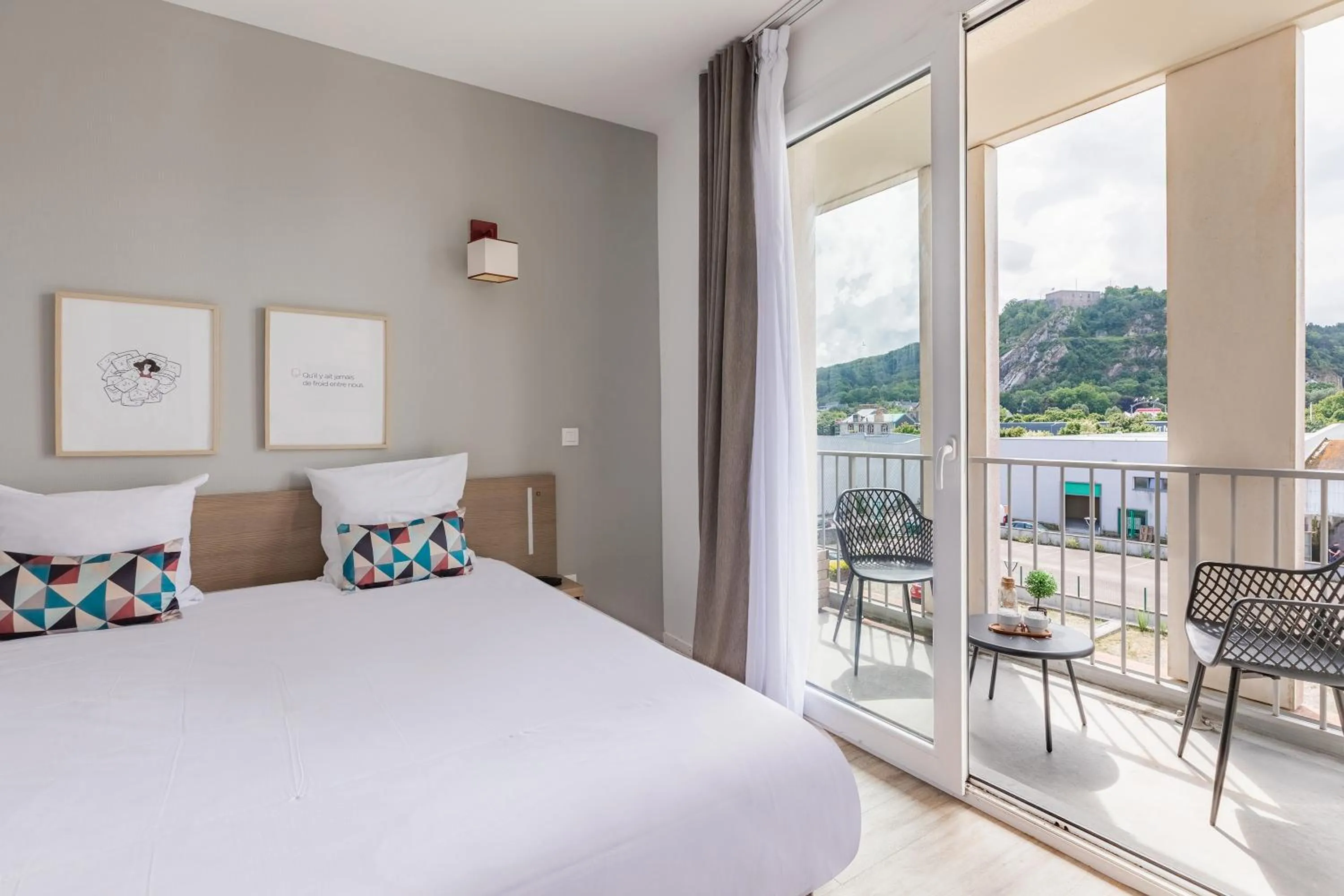 Bed in Appart'City Confort Cherbourg