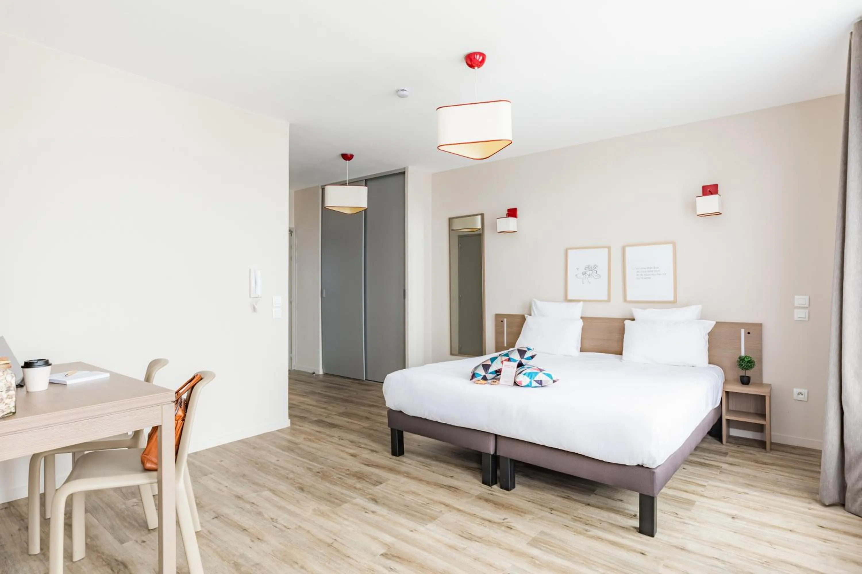 Bed in Appart'City Confort Cherbourg