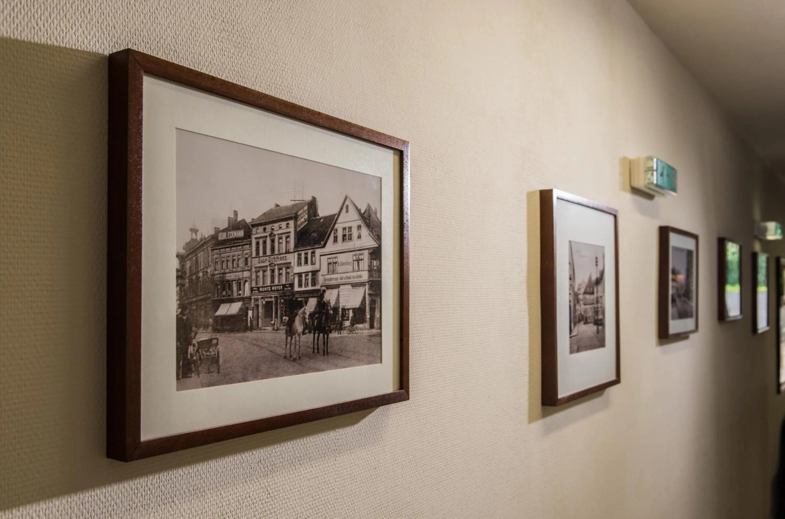 Decorative detail in City Hotel