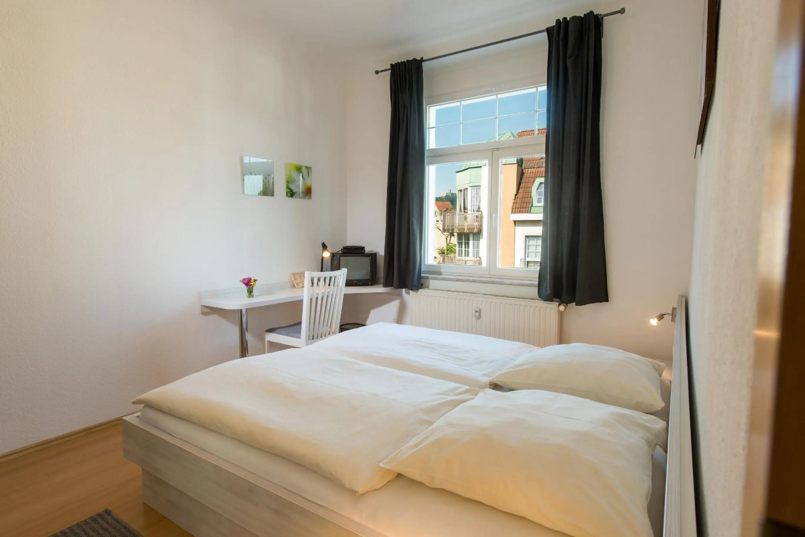 Photo of the whole room, Bed in City Hotel