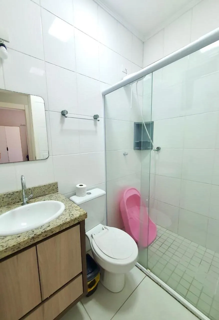 Apto. com varanda gourmet e piscina aquecida