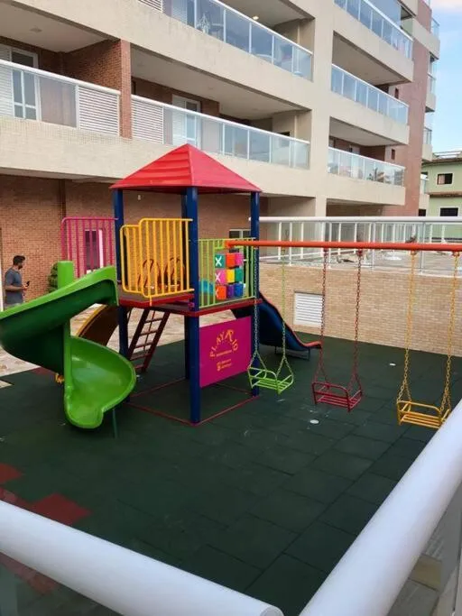 Apto. com varanda gourmet e piscina aquecida