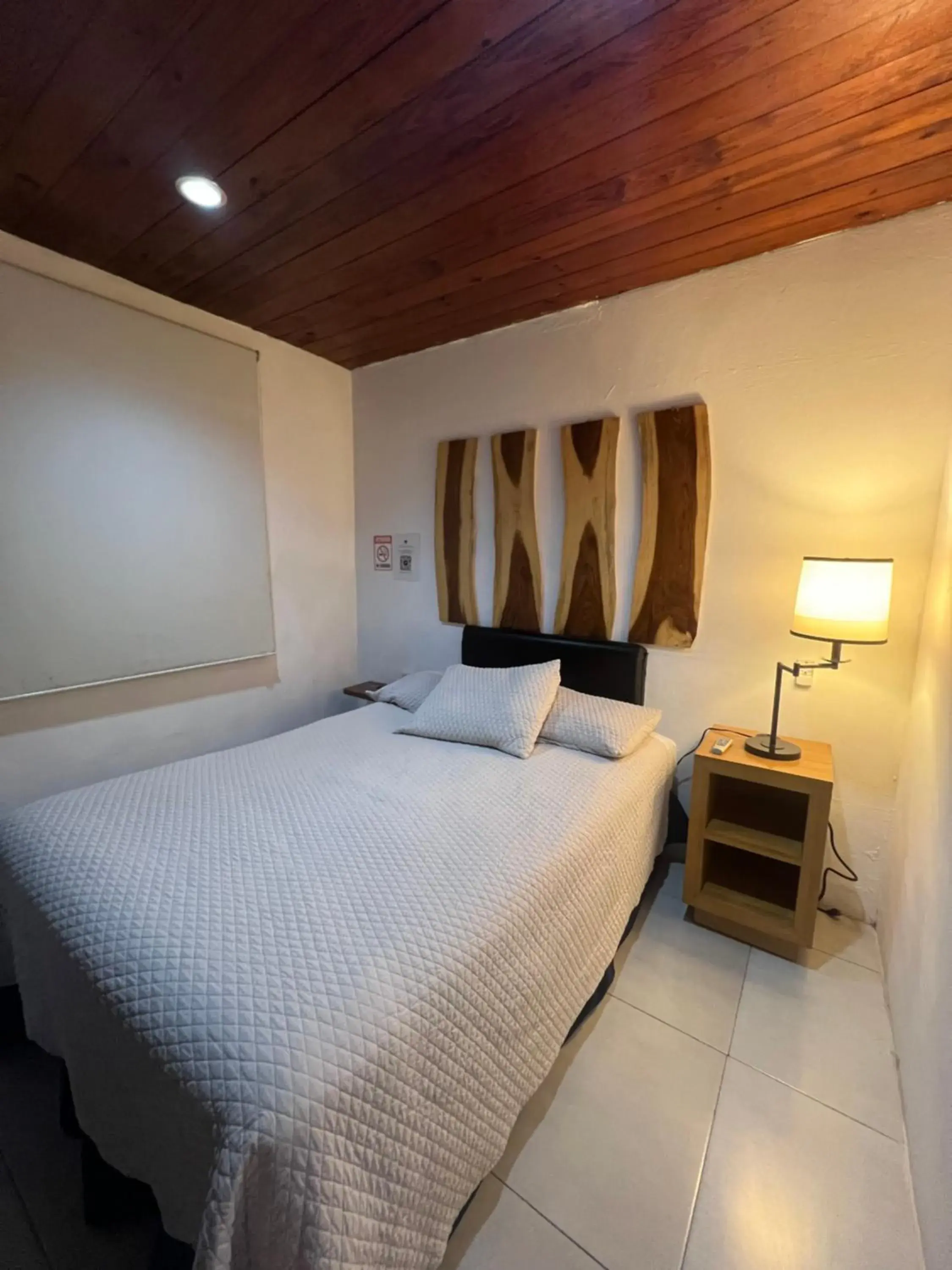 Deluxe Room (1 adult + 1 child) in VILLA NAPOLI Deluxe Room (1 adult + 1 child) in VILLA NAPOLI