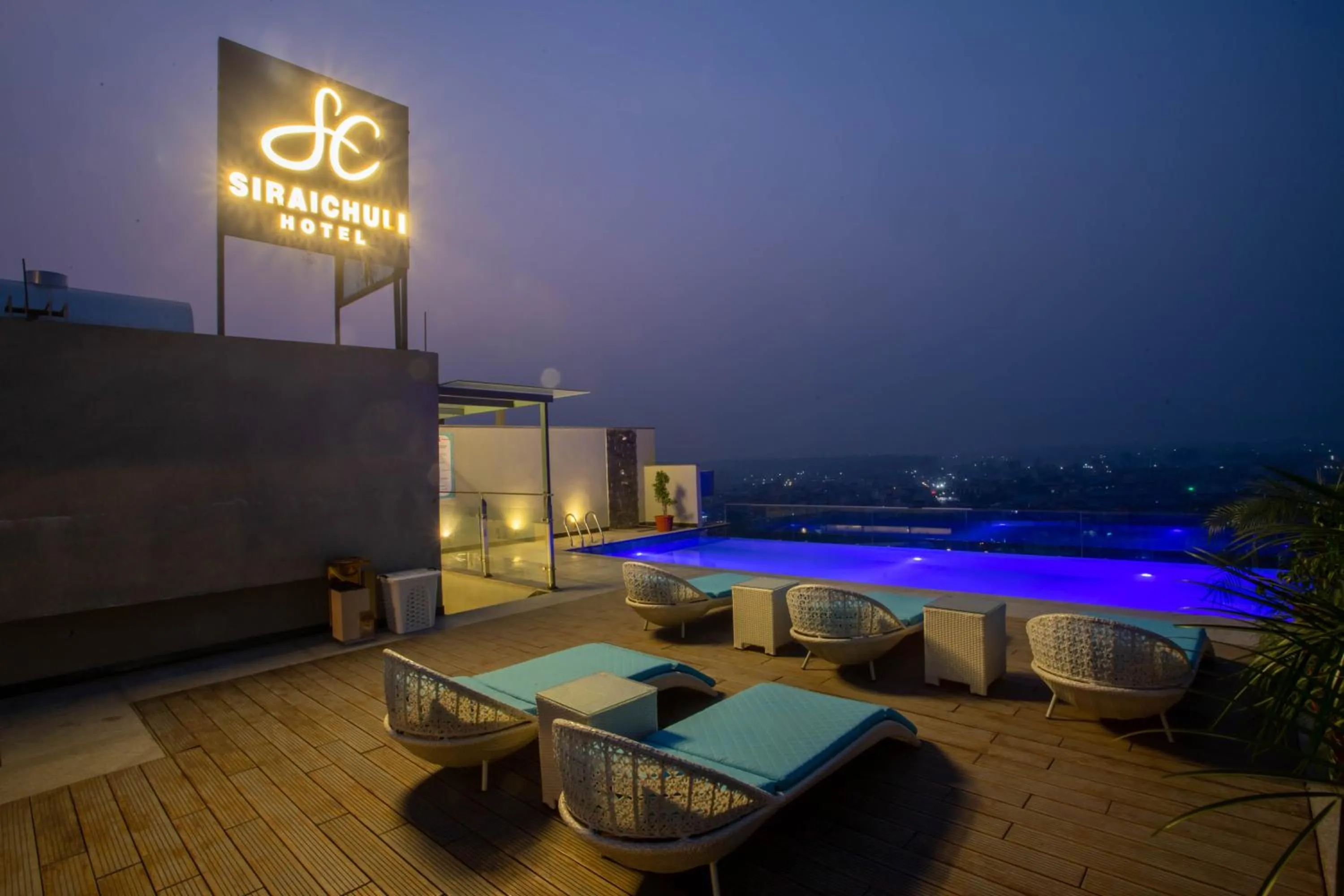 Swimming pool in Hotel Siraichuli