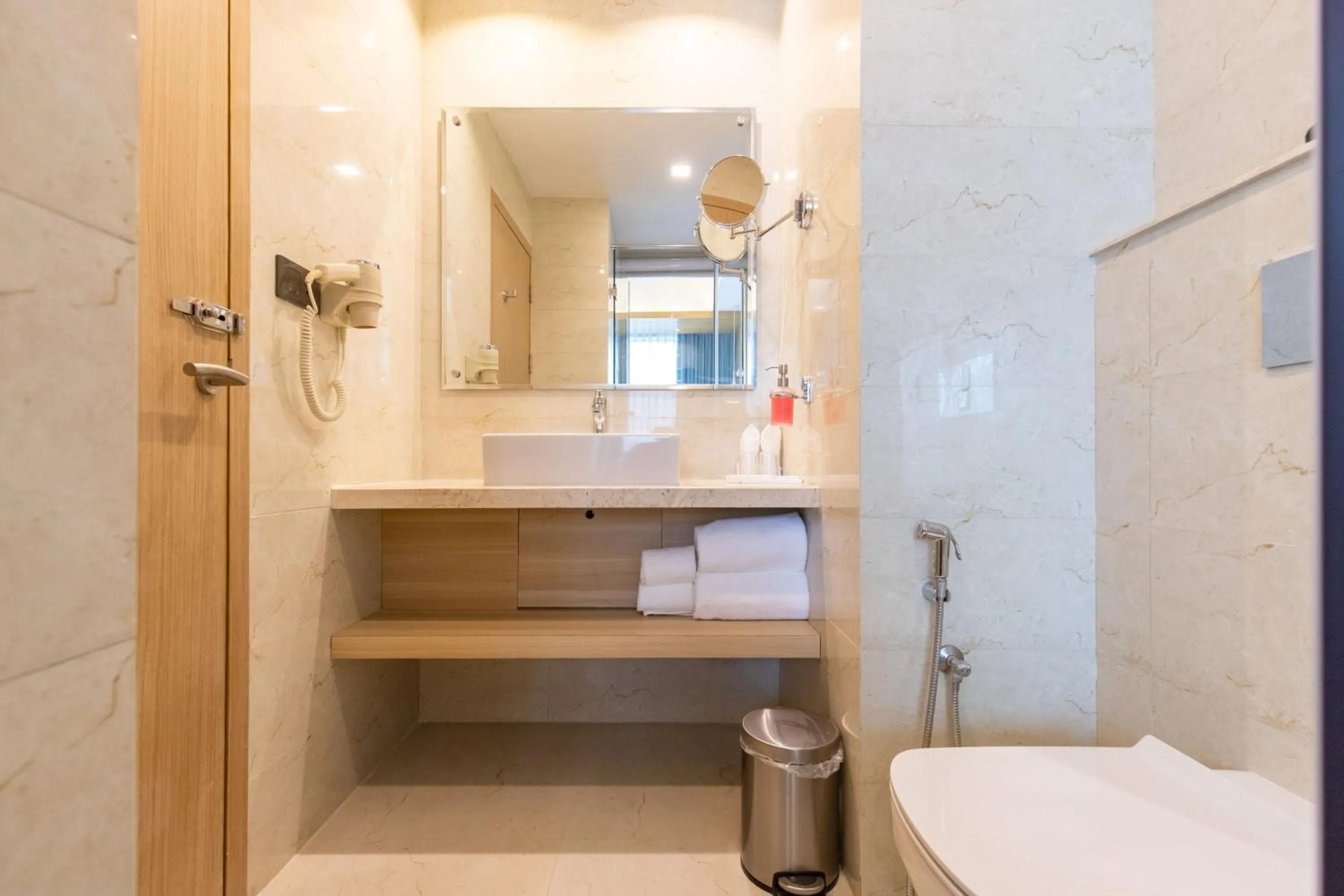 Toilet in Hotel Siraichuli