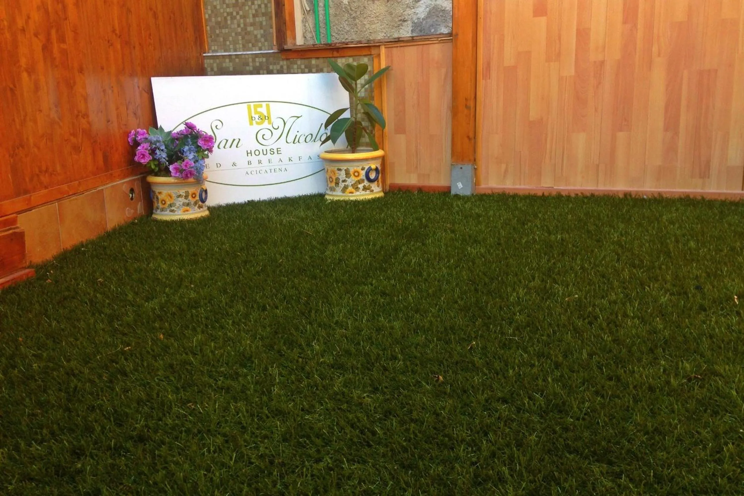 Garden, Property Logo/Sign in San Nicolò House