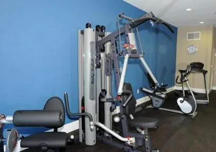 Fitness centre/facilities in Comfort Suites near Tanger Outlet Mall