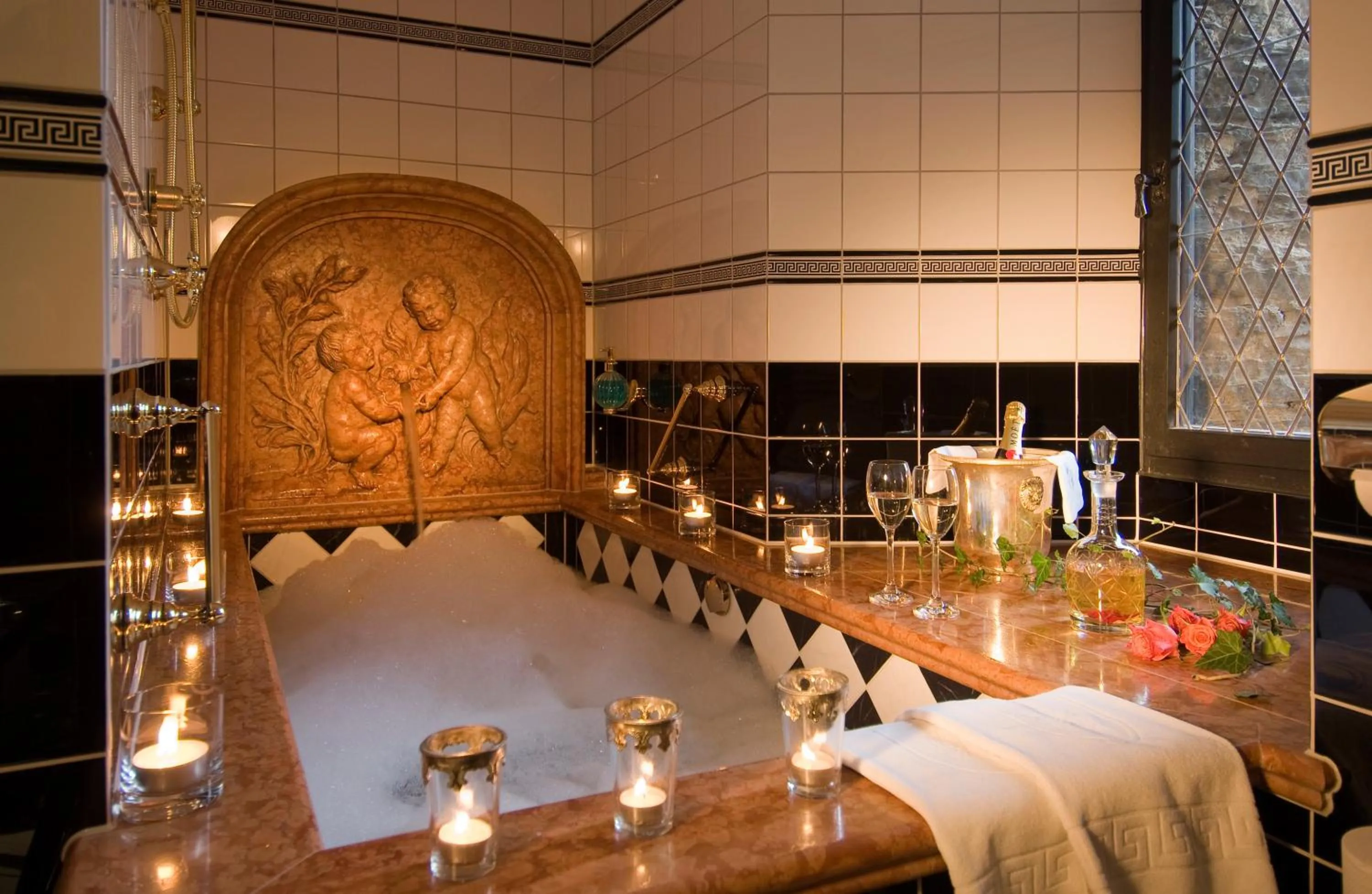 Bathroom in Burghotel auf Schönburg