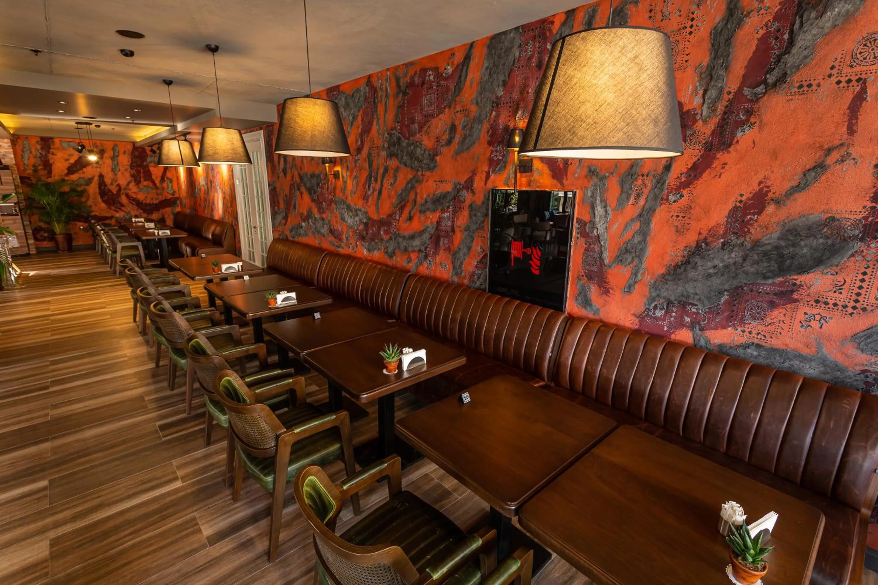 Restaurant/places to eat in Levor Hotel