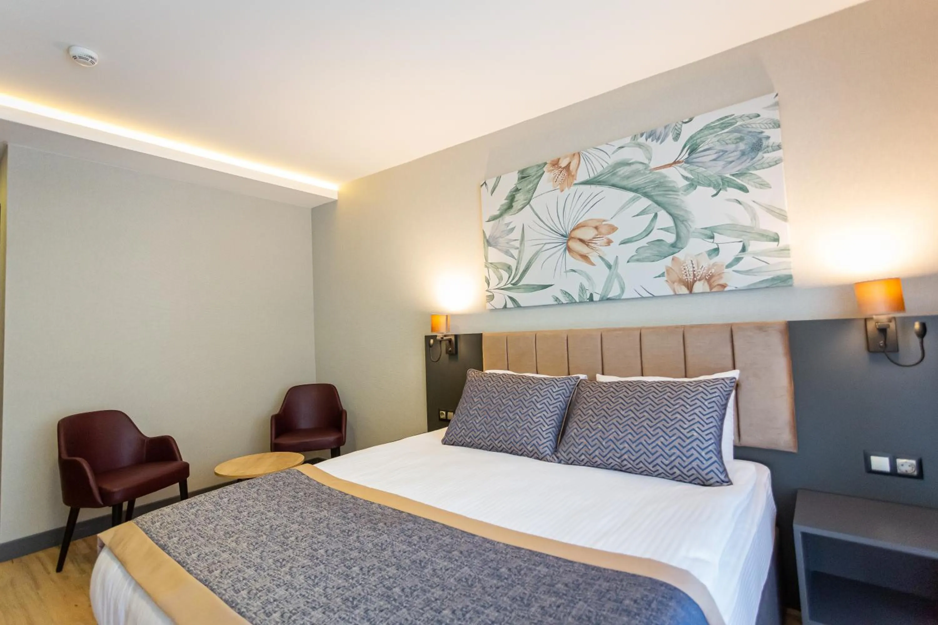 Photo of the whole room, Bed in Levor Hotel