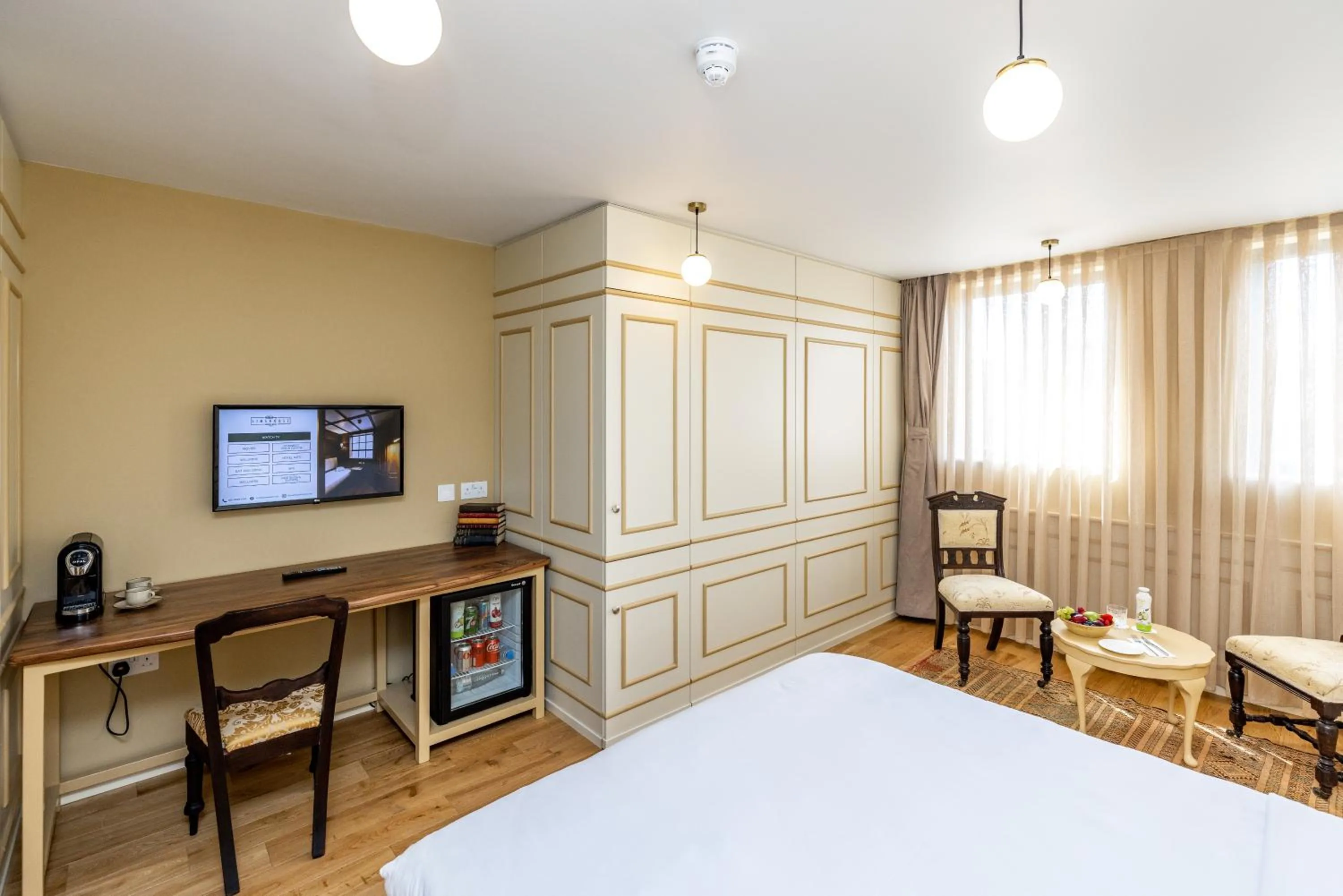 Bed in Limehouse Library Hotel