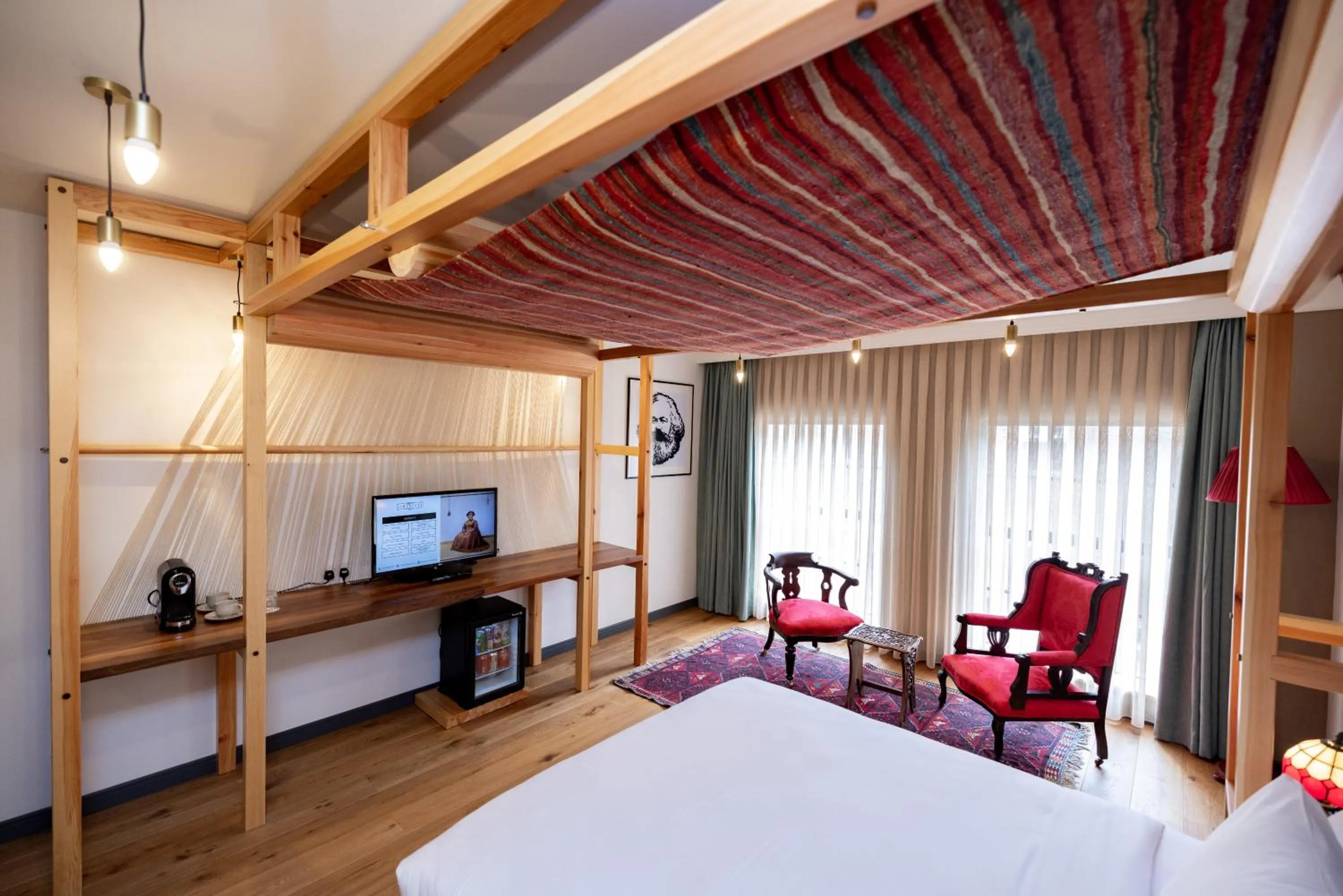 Bed in Limehouse Library Hotel