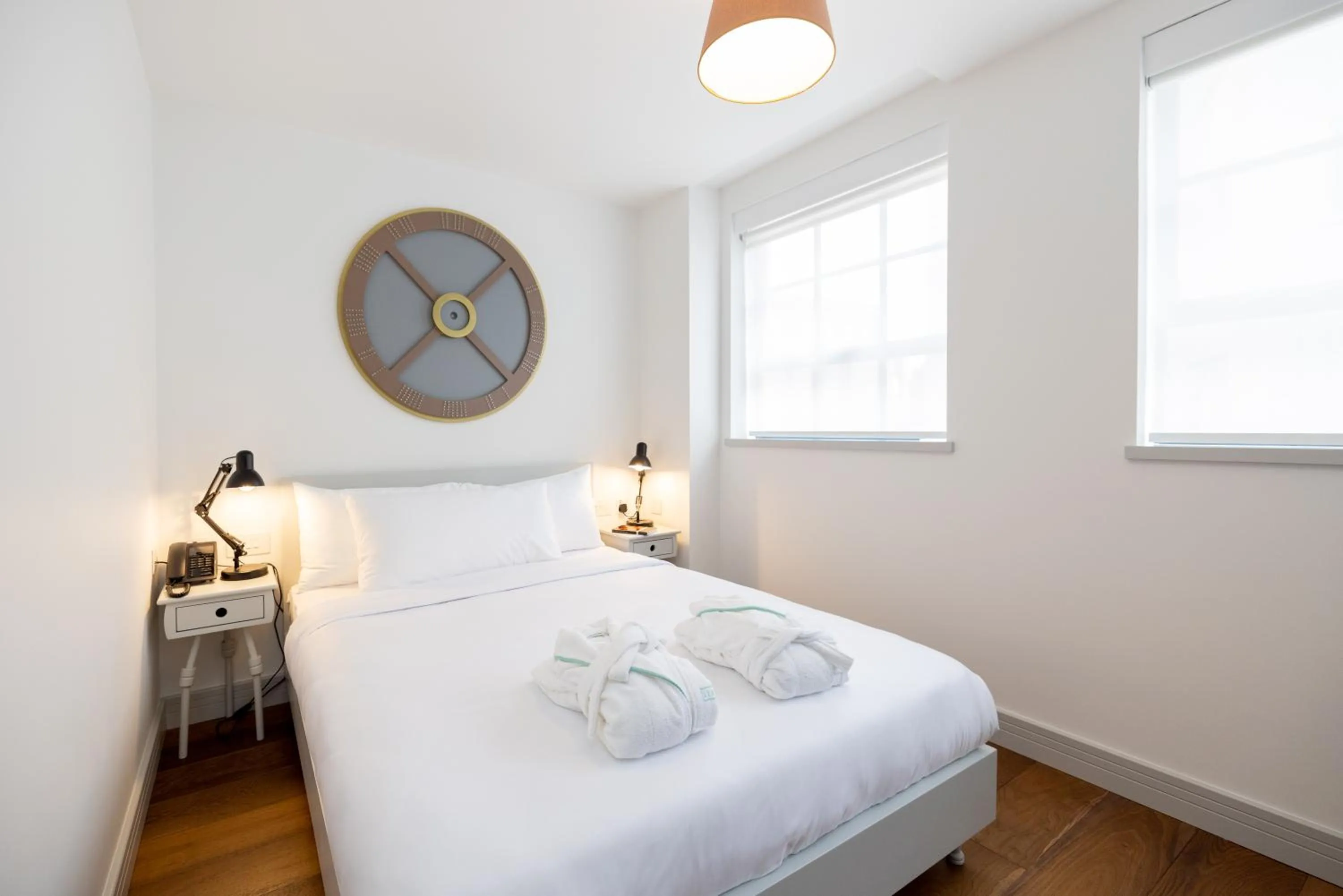 Bed in Limehouse Library Hotel