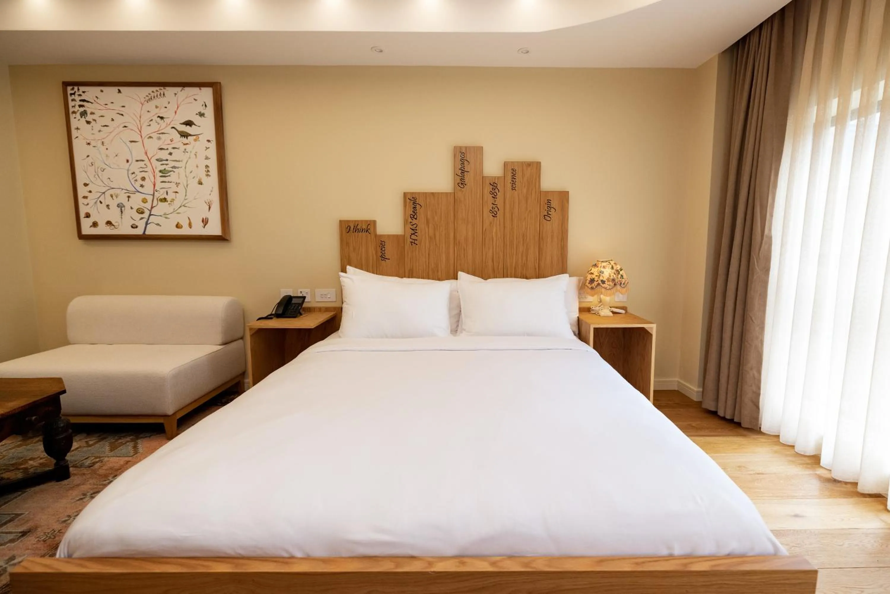 Bed in Limehouse Library Hotel