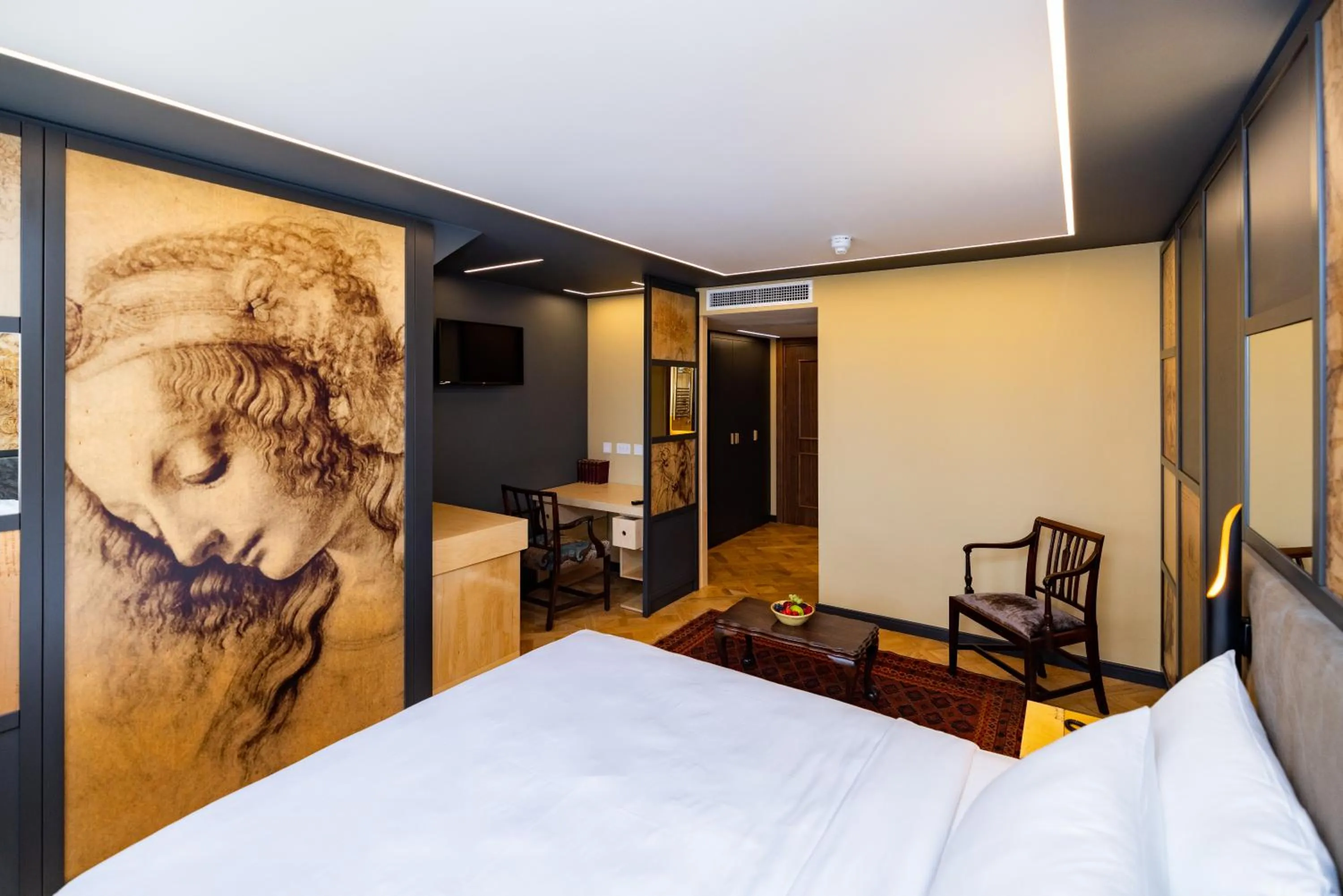 wardrobe, Bed in Limehouse Library Hotel