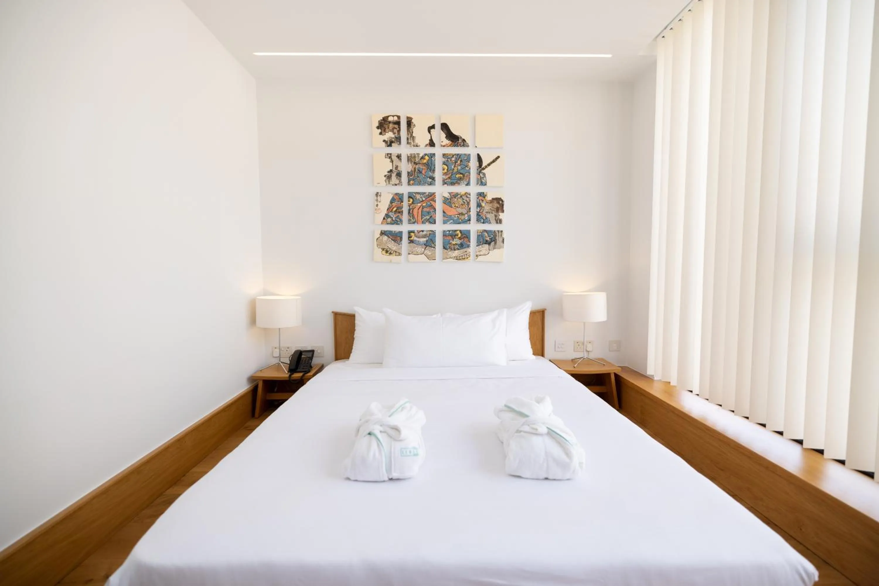 Bed in Limehouse Library Hotel