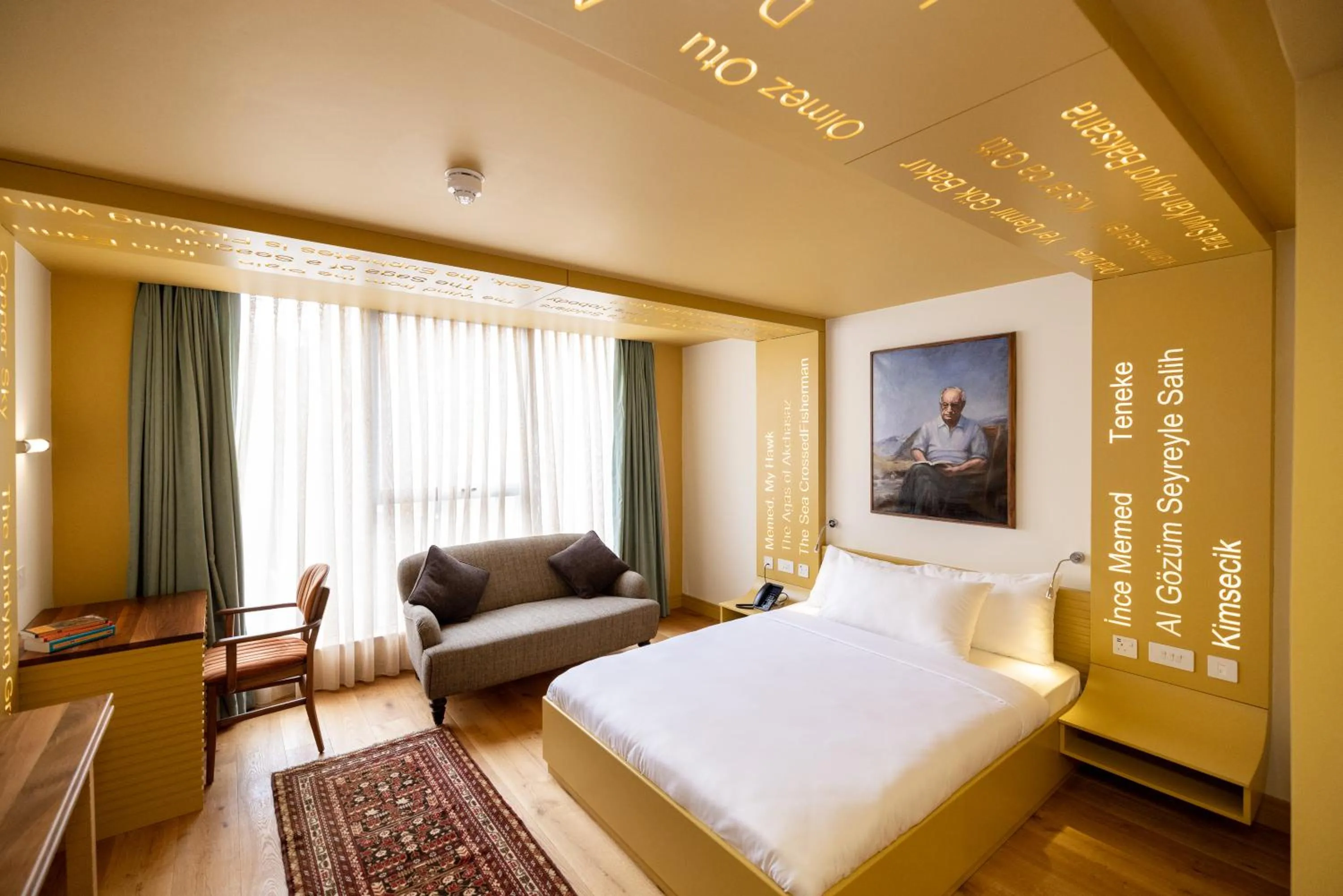 Bed in Limehouse Library Hotel