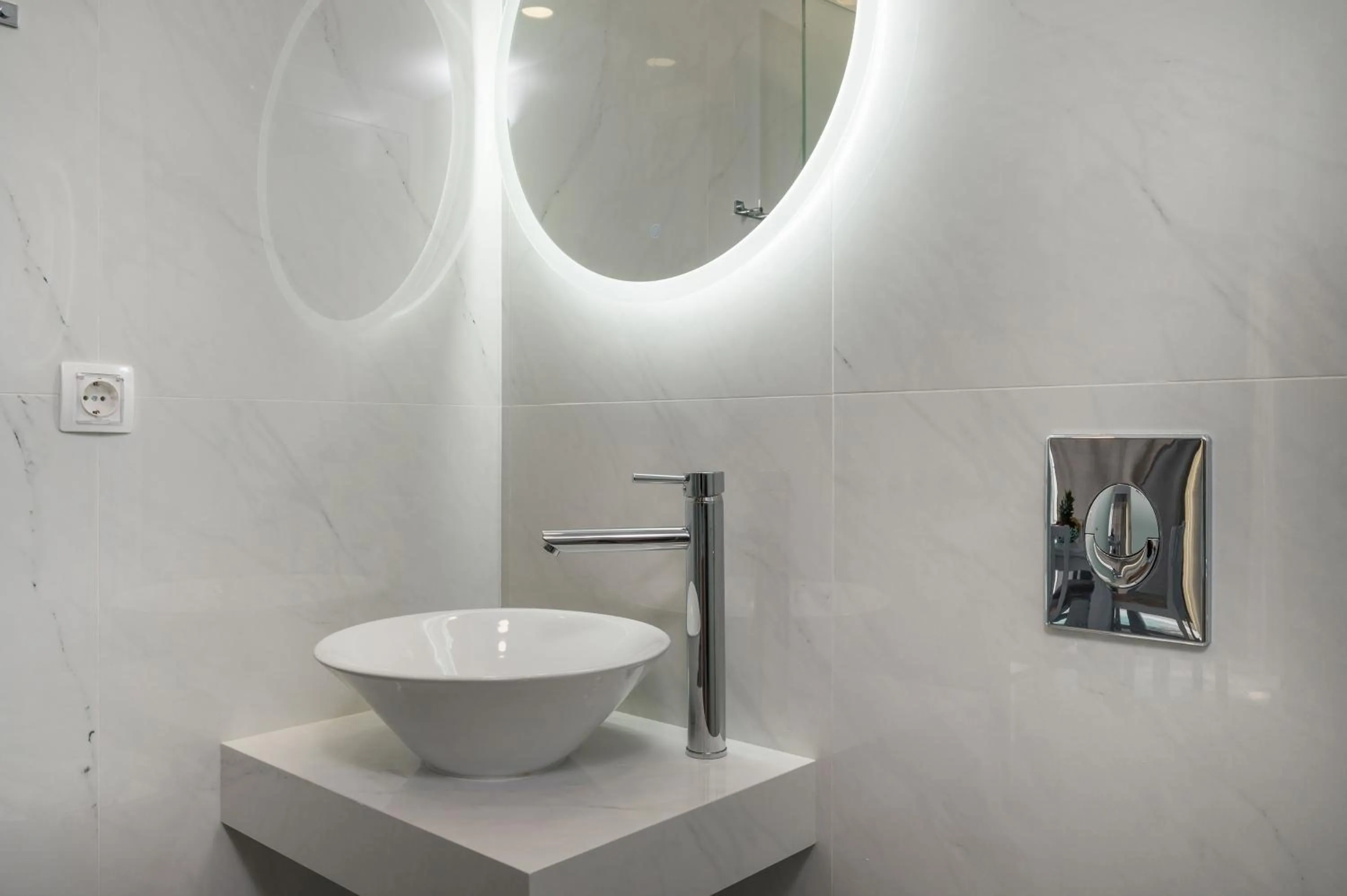 Bathroom in Kristall Suites