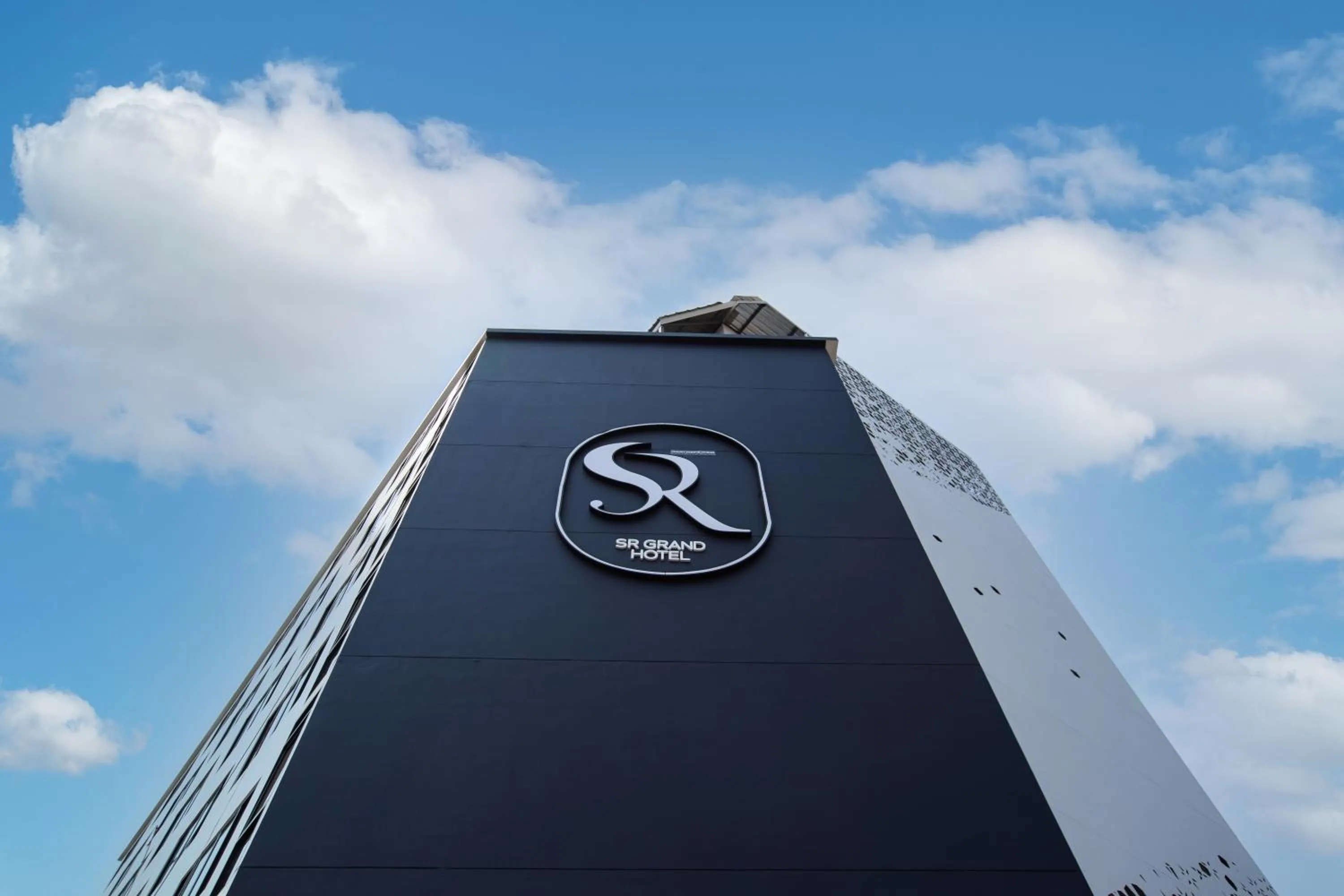 Property building in SR Grand Hotel Chiangmai