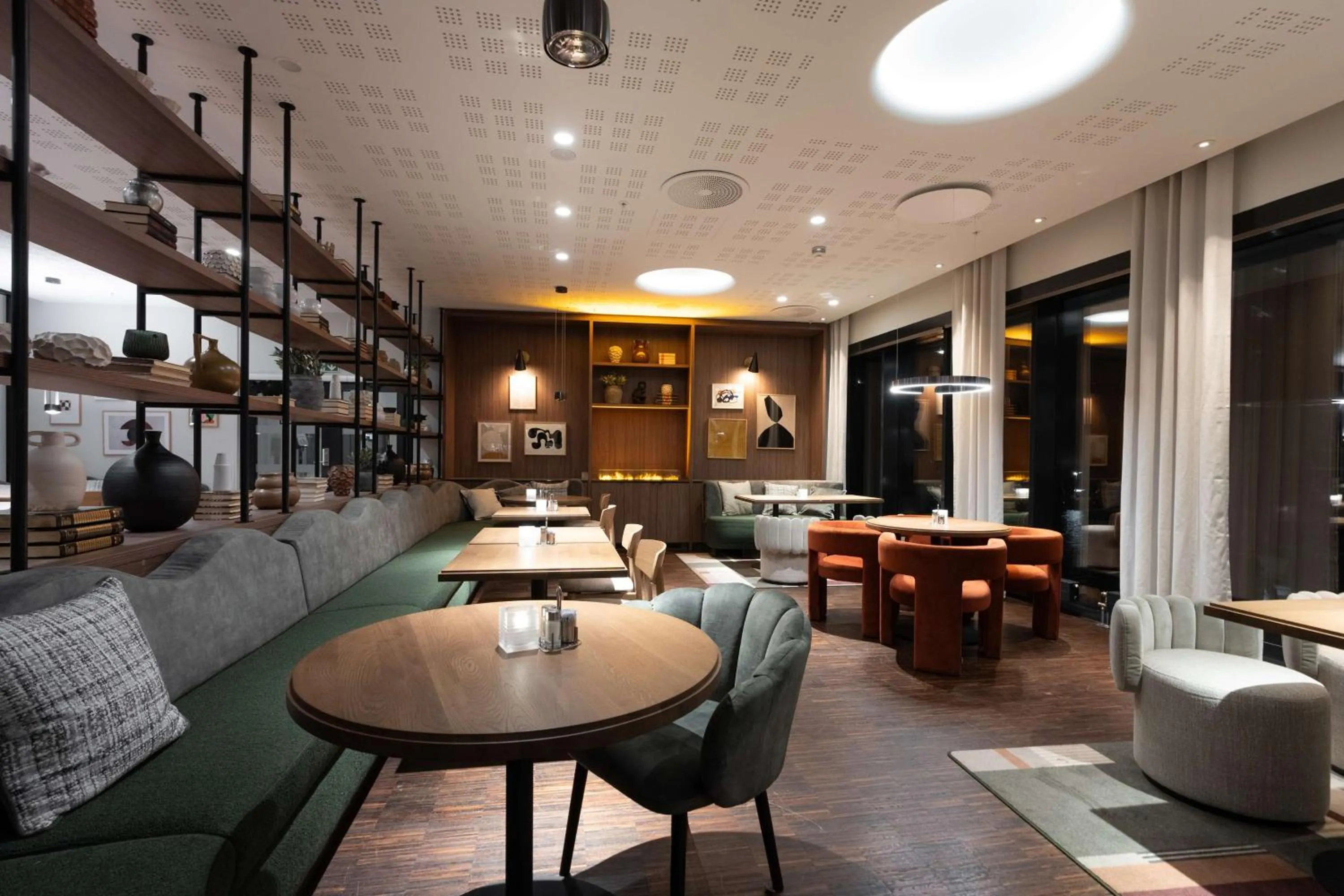 Restaurant/places to eat in Scandic Havet