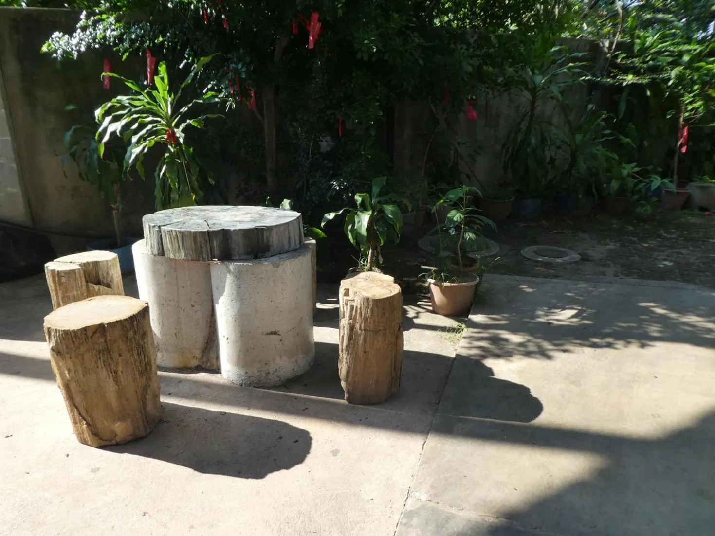 Seating area in TIT MOTEL