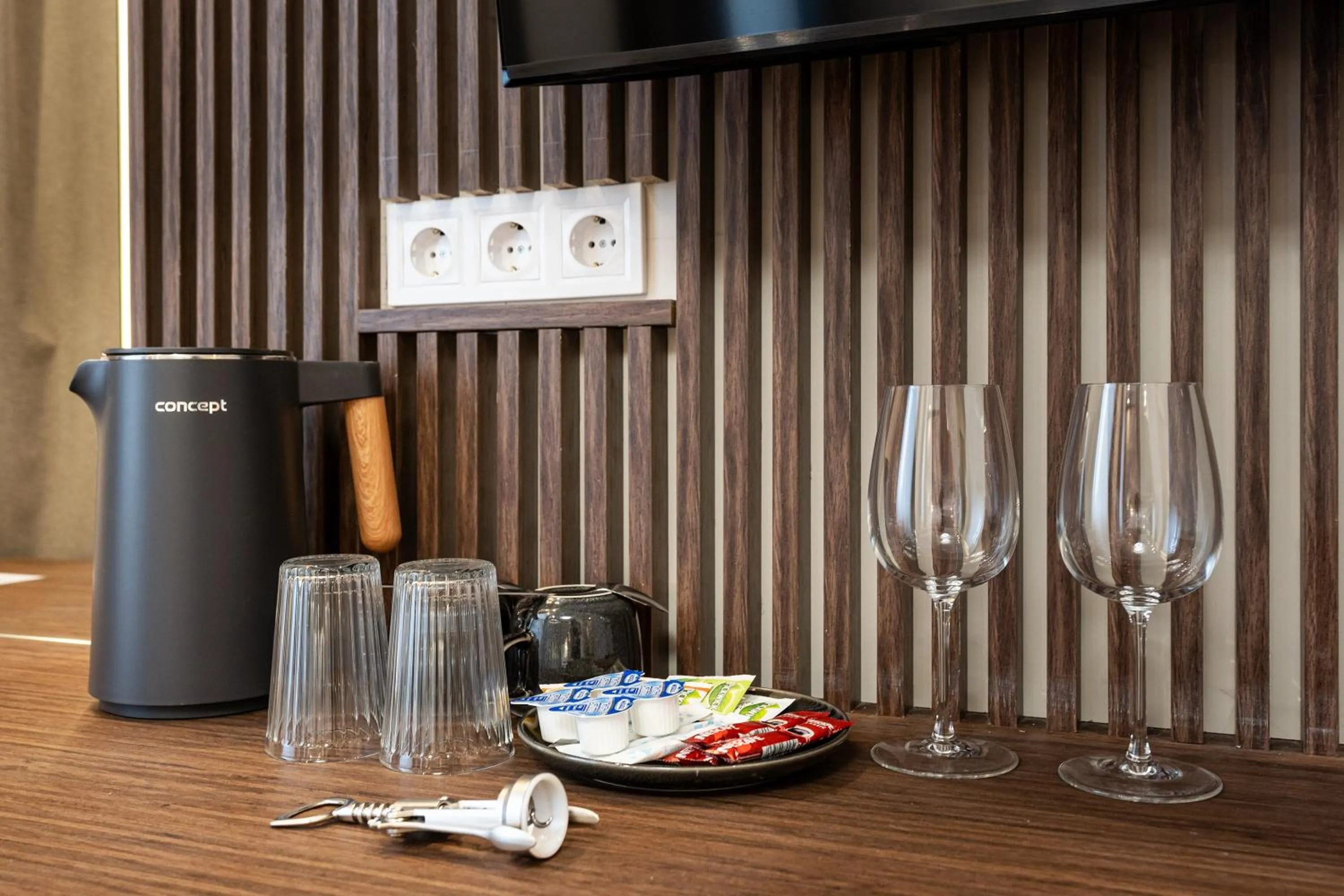 Budapest Eye- Boutique Suites, by BQA